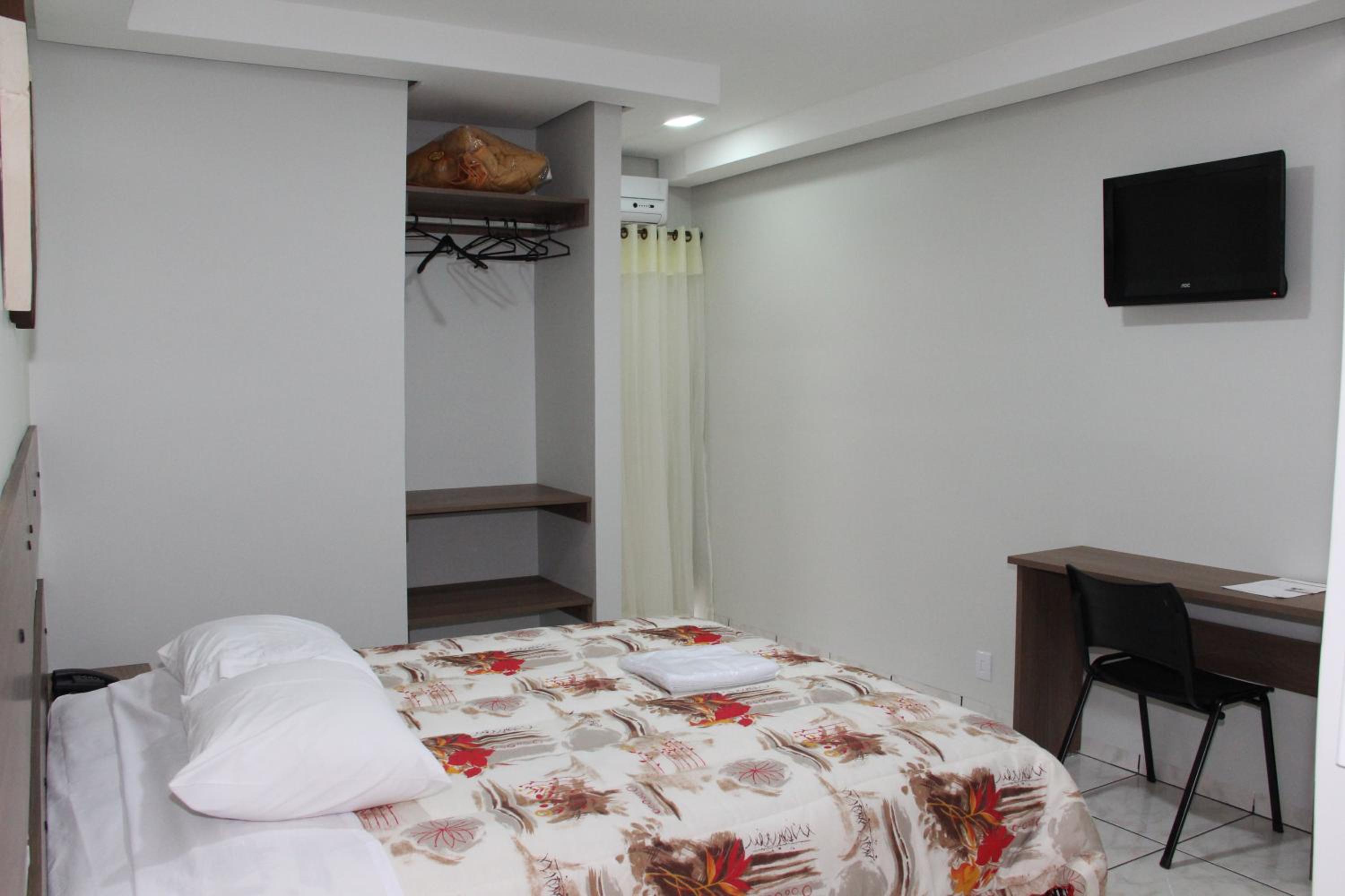 Double Room - Photo 6