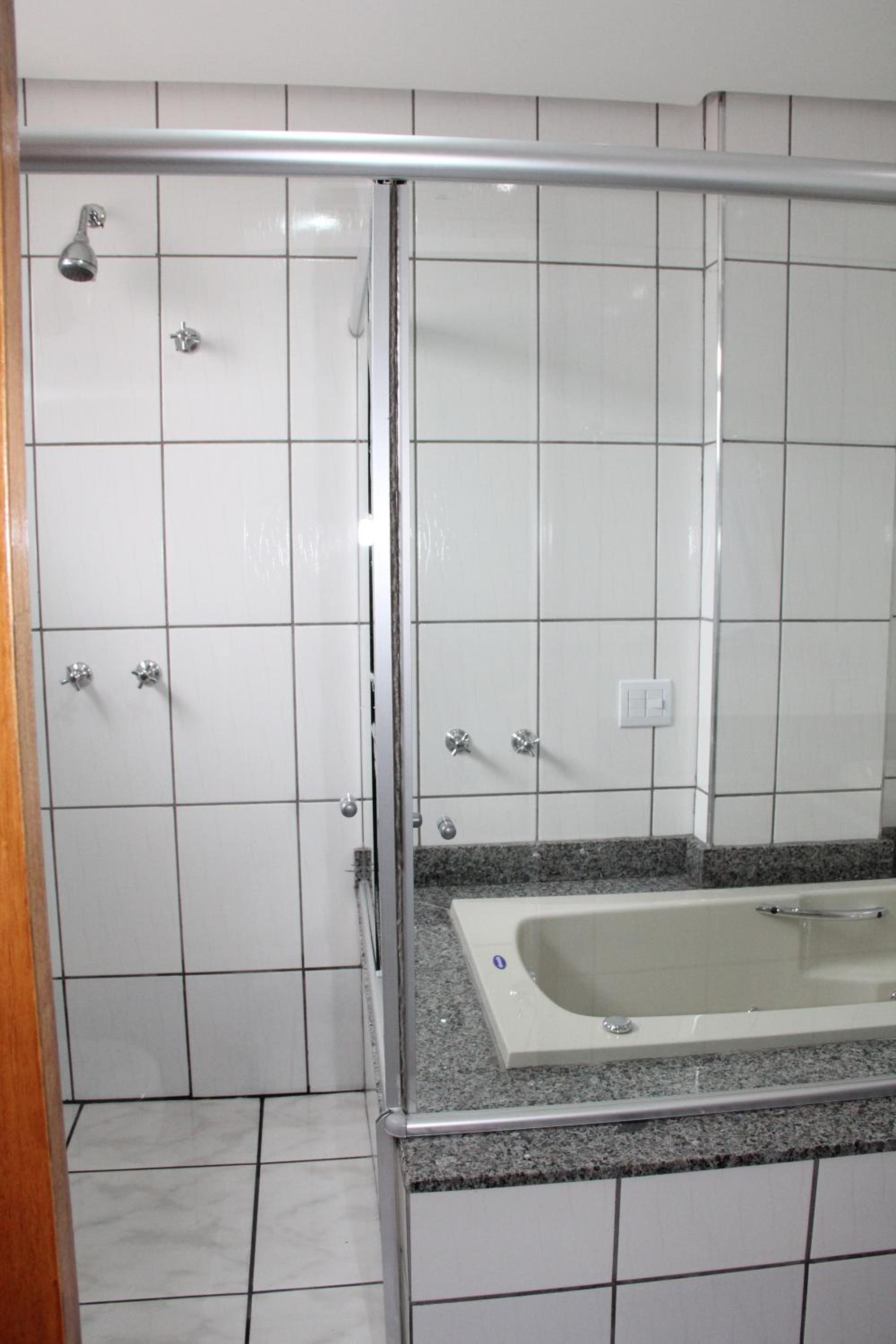Deluxe Room - Photo 5