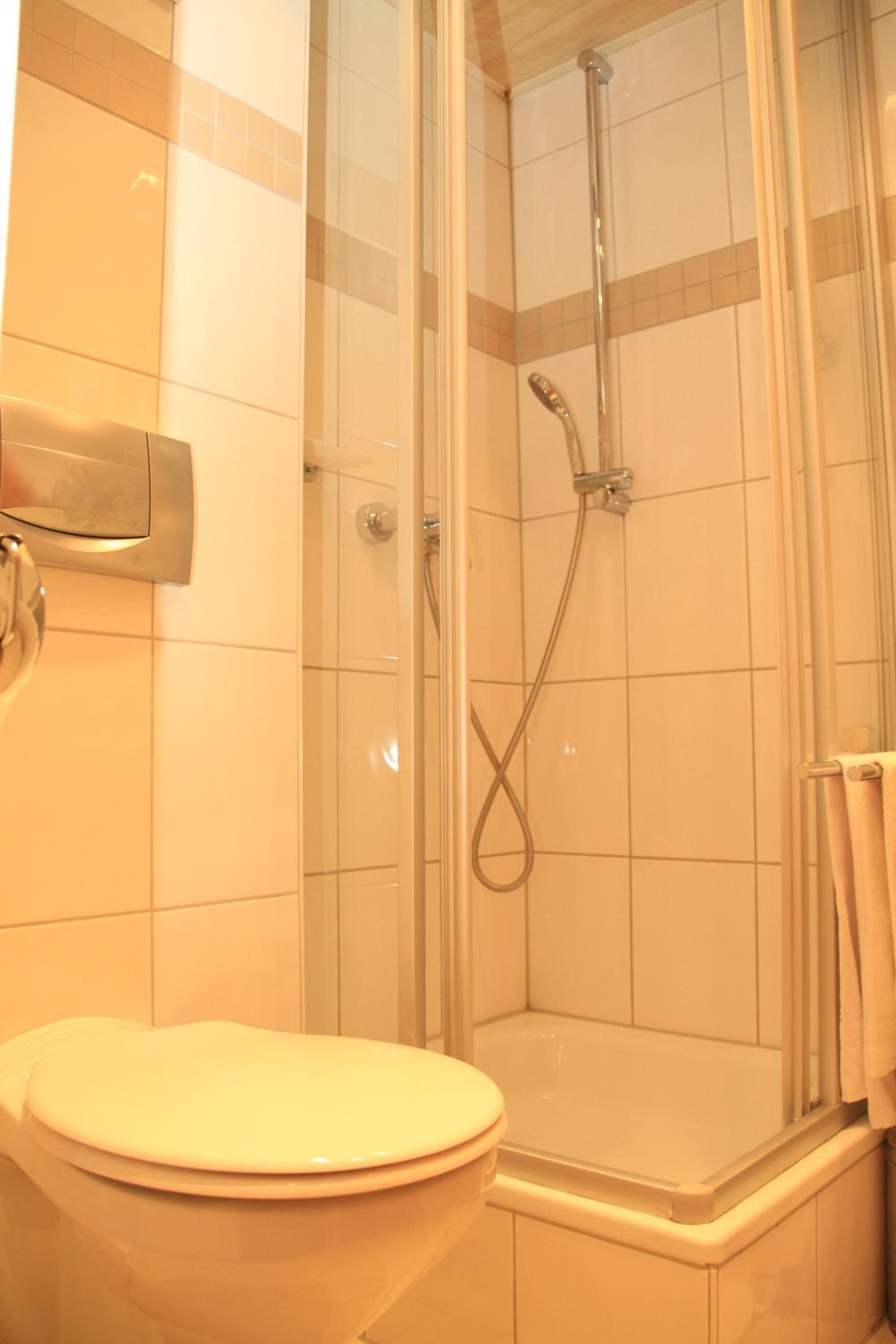 Double Room - Photo 5