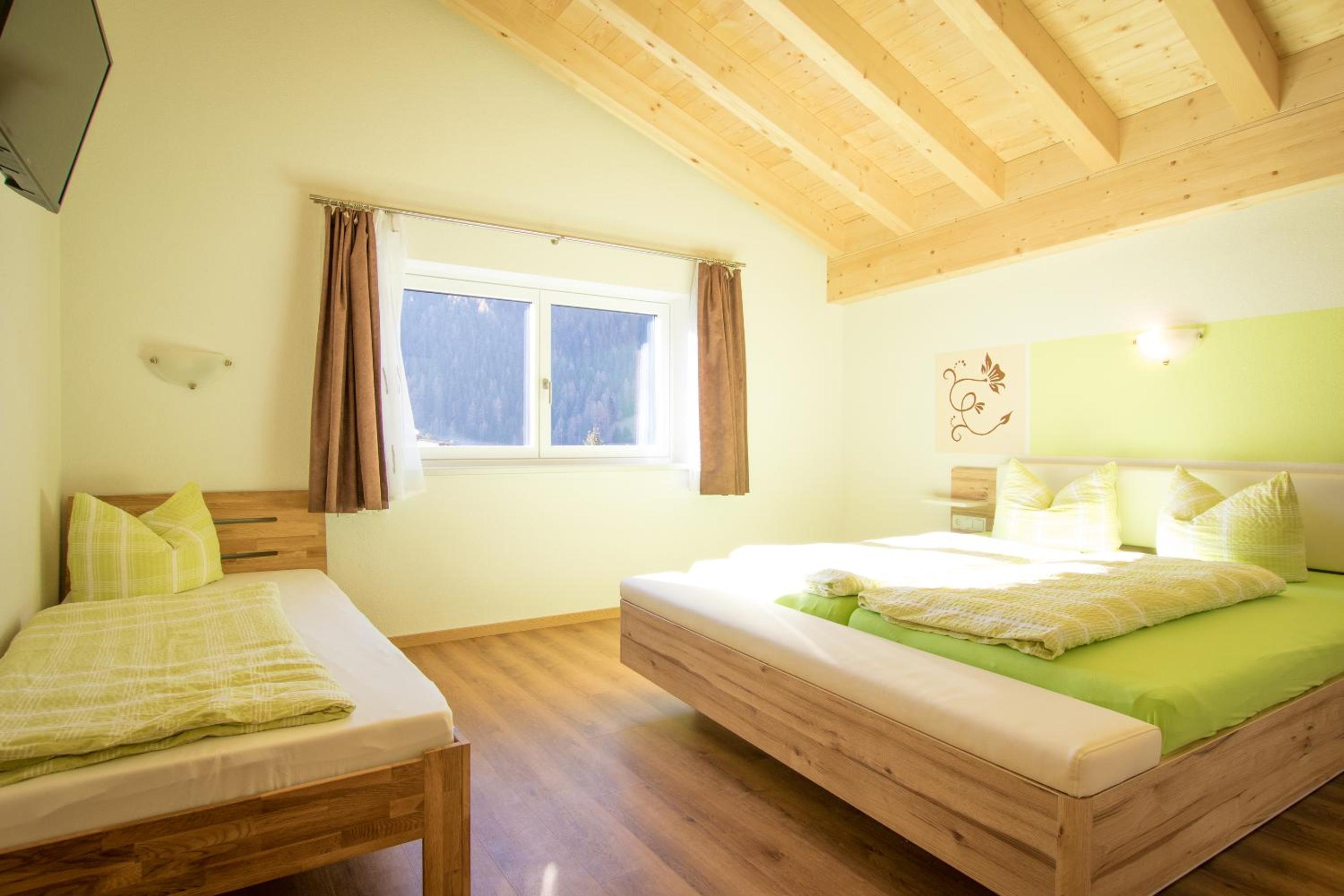 Apartment with Terrace photo 3
