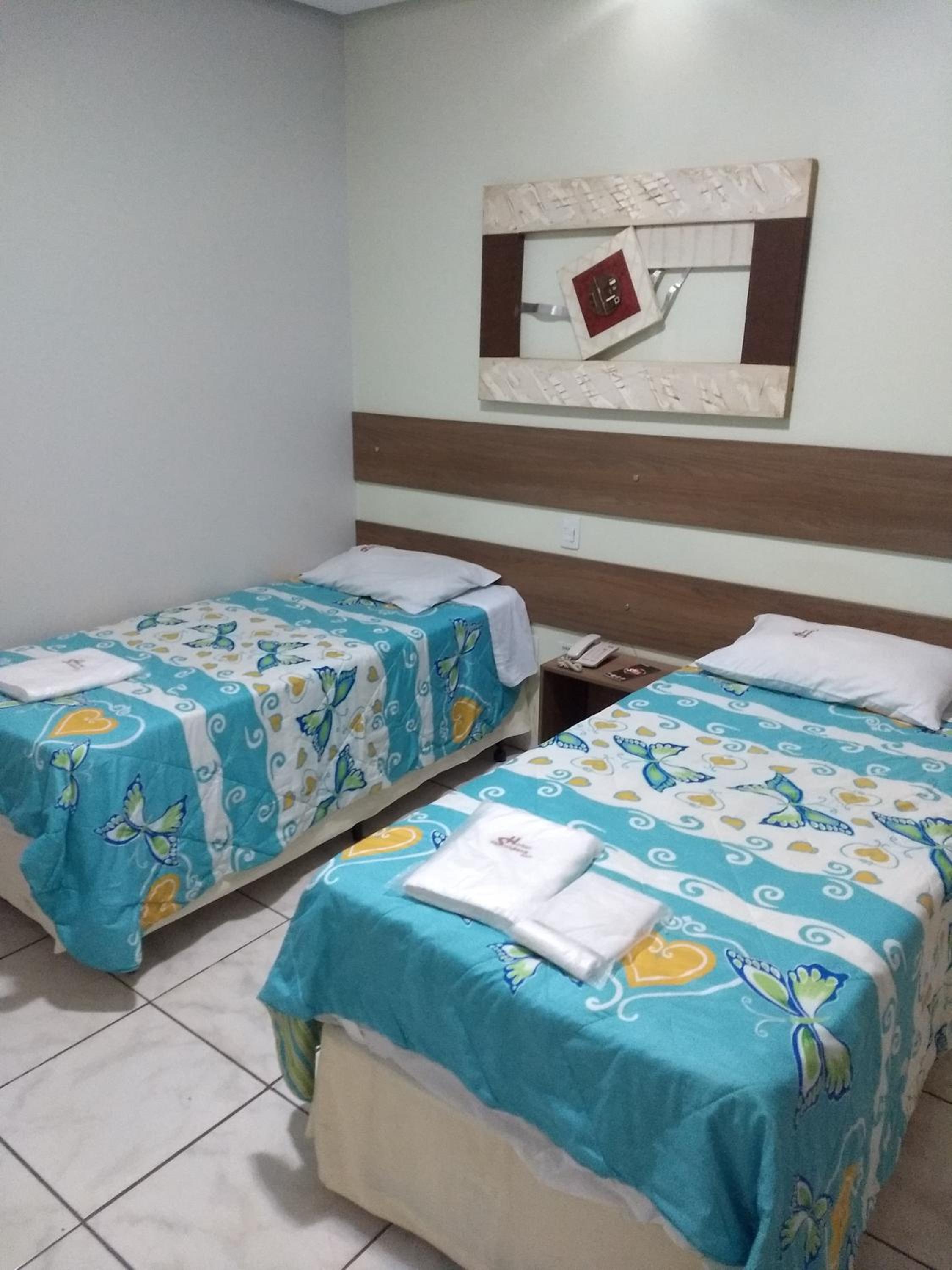 Economy Twin Room - Photo 2