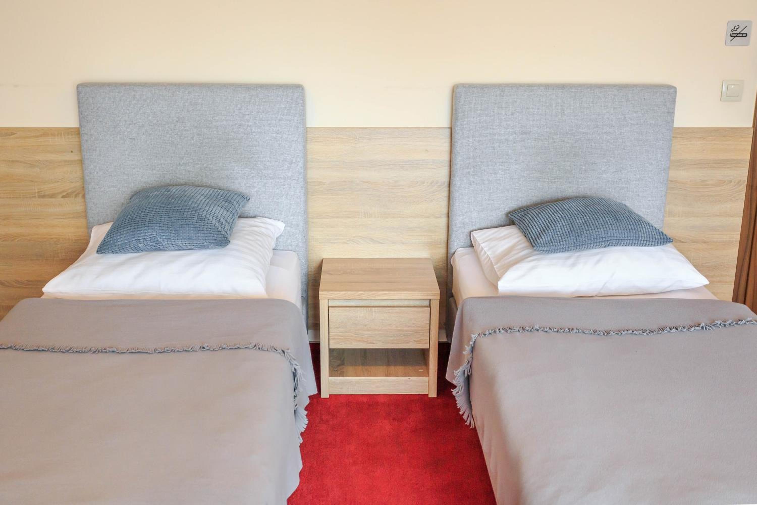 Quadruple Room with Shared Bathroom photo 1