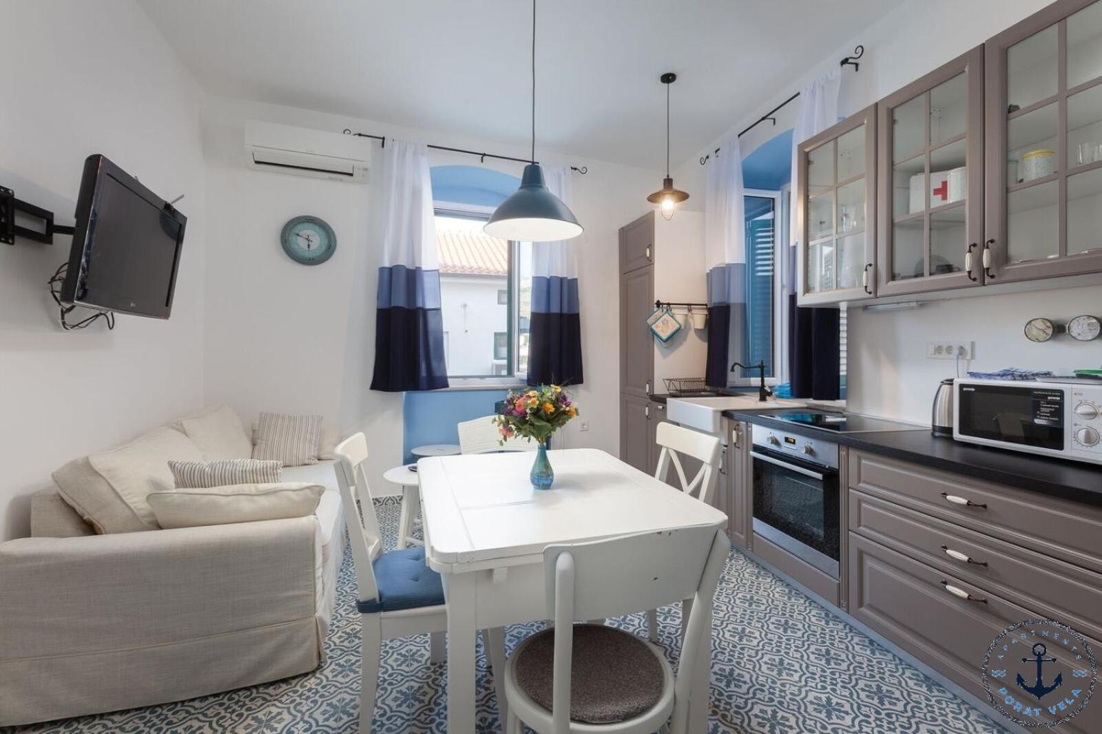 Apartment with Terrace photo 1