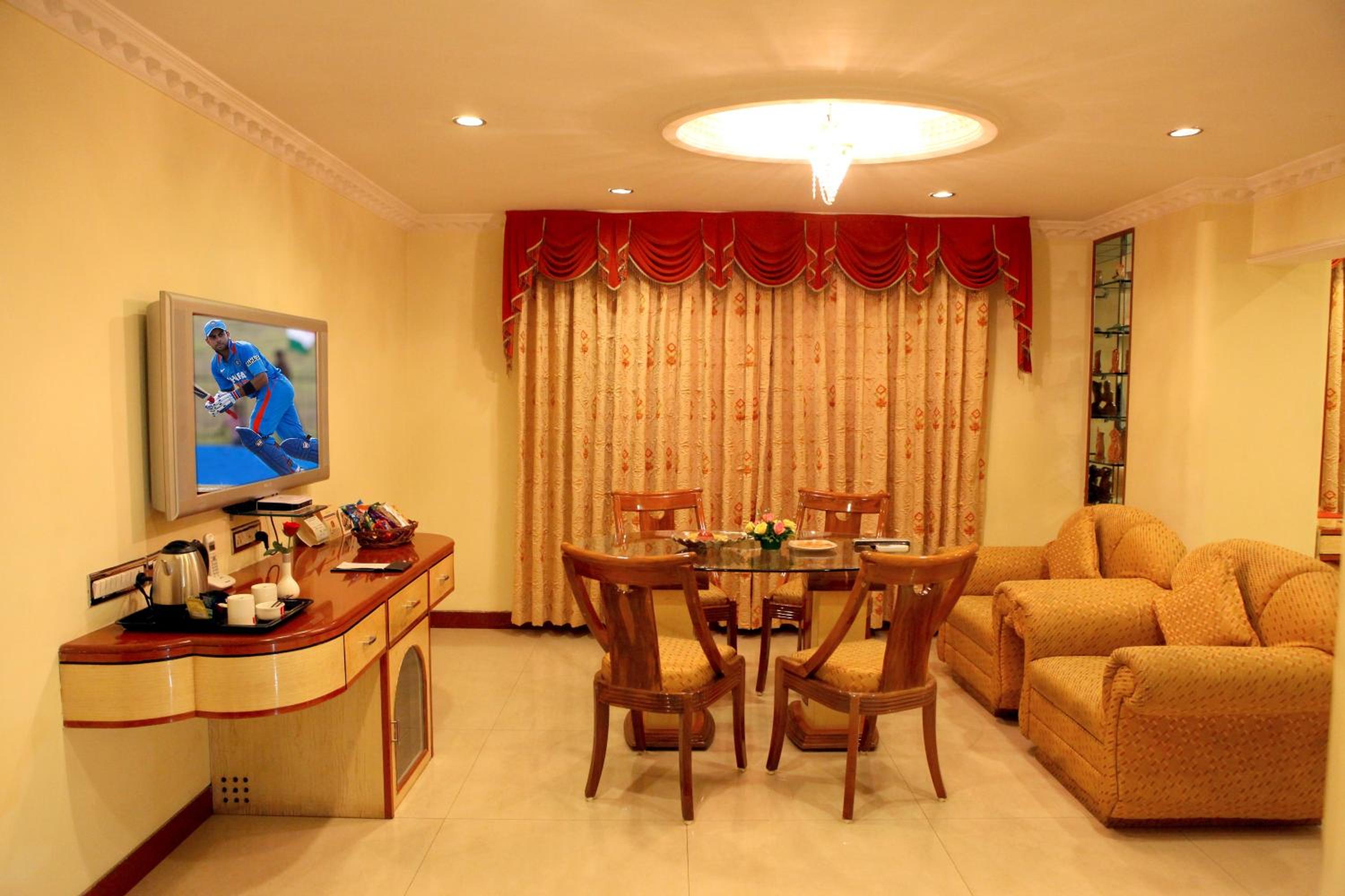 Suite - Photo 6