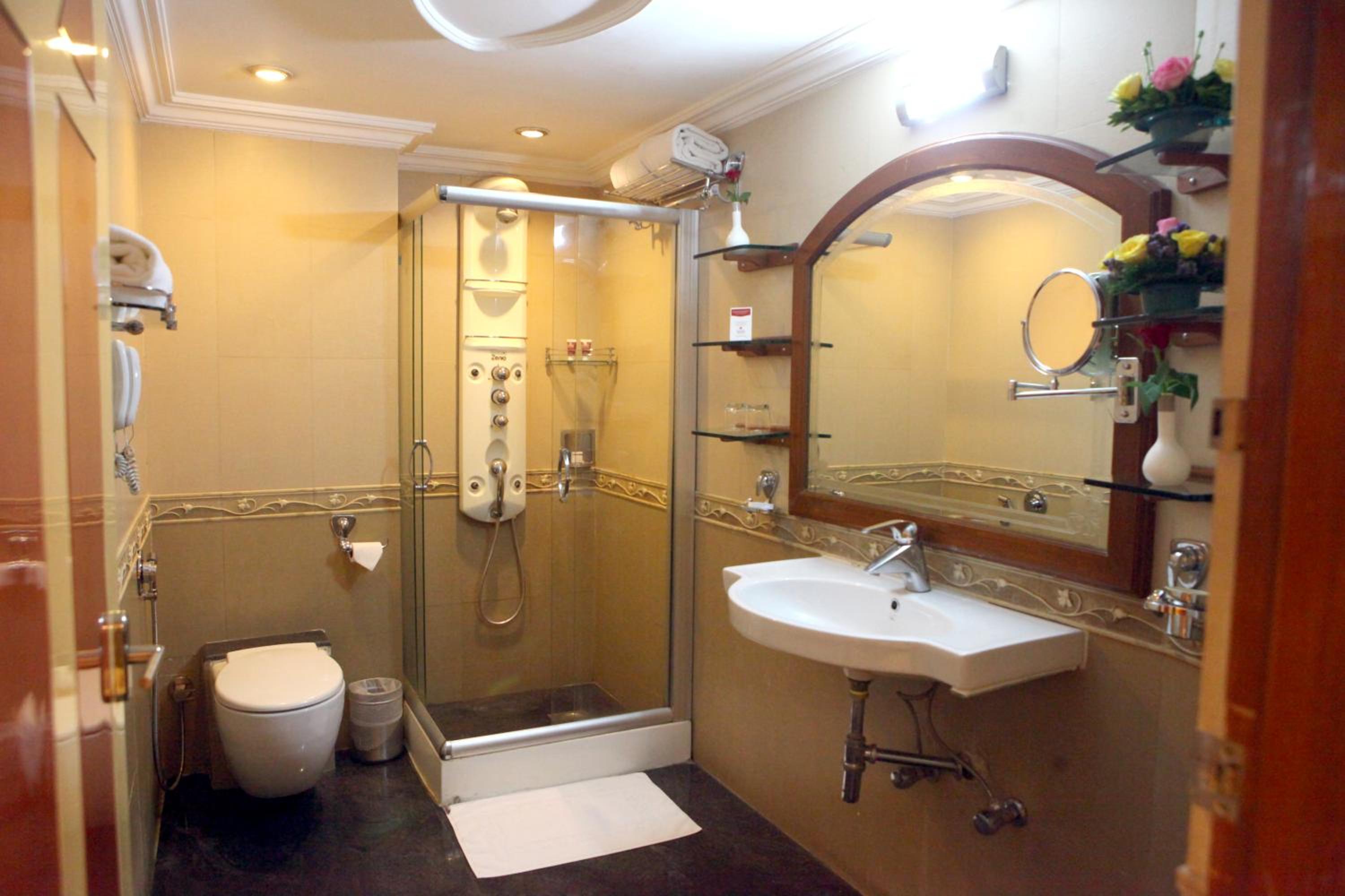 Suite - Photo 8