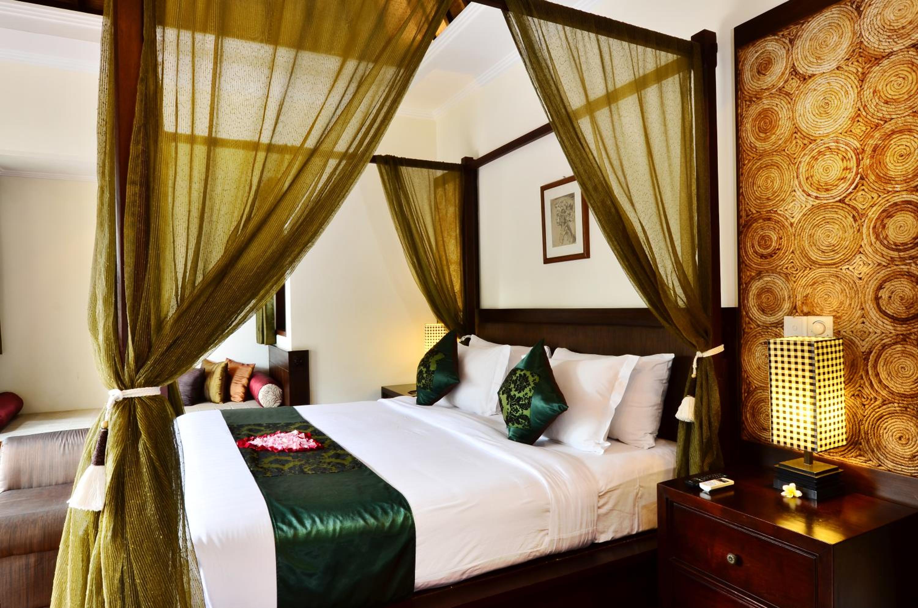 Special Offer - Honeymoon Package at One-Bedroom Villa with Private Pool - Photo 2