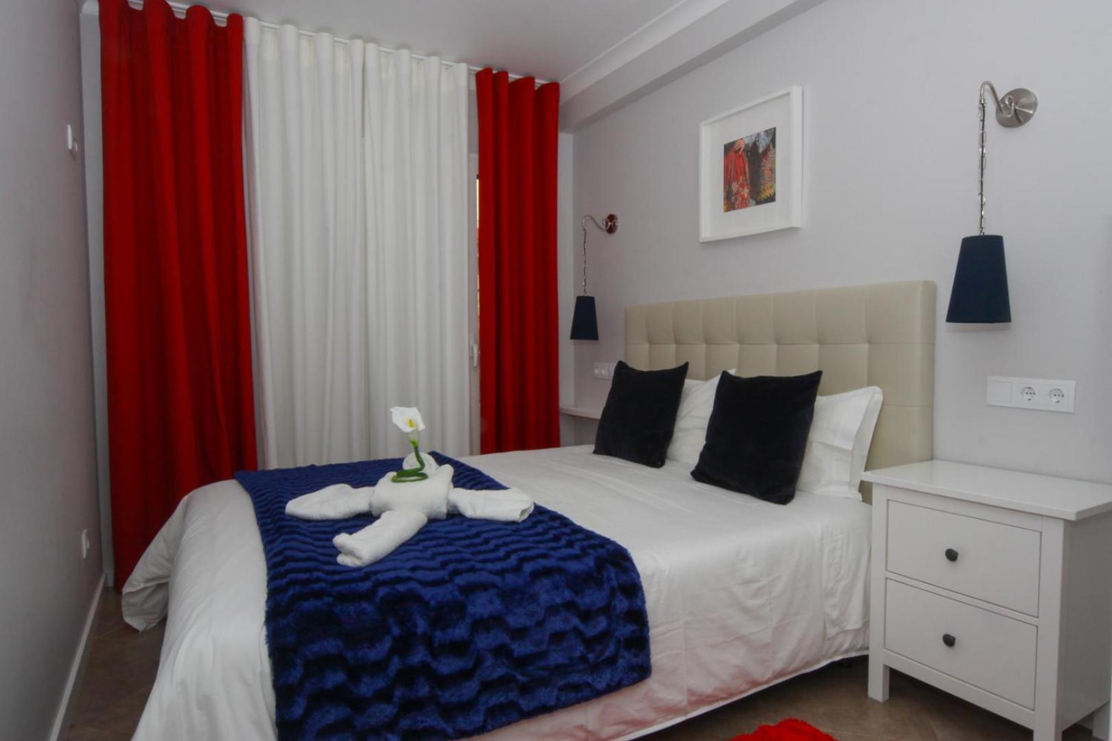Two-Bedroom Apartment - Photo 37