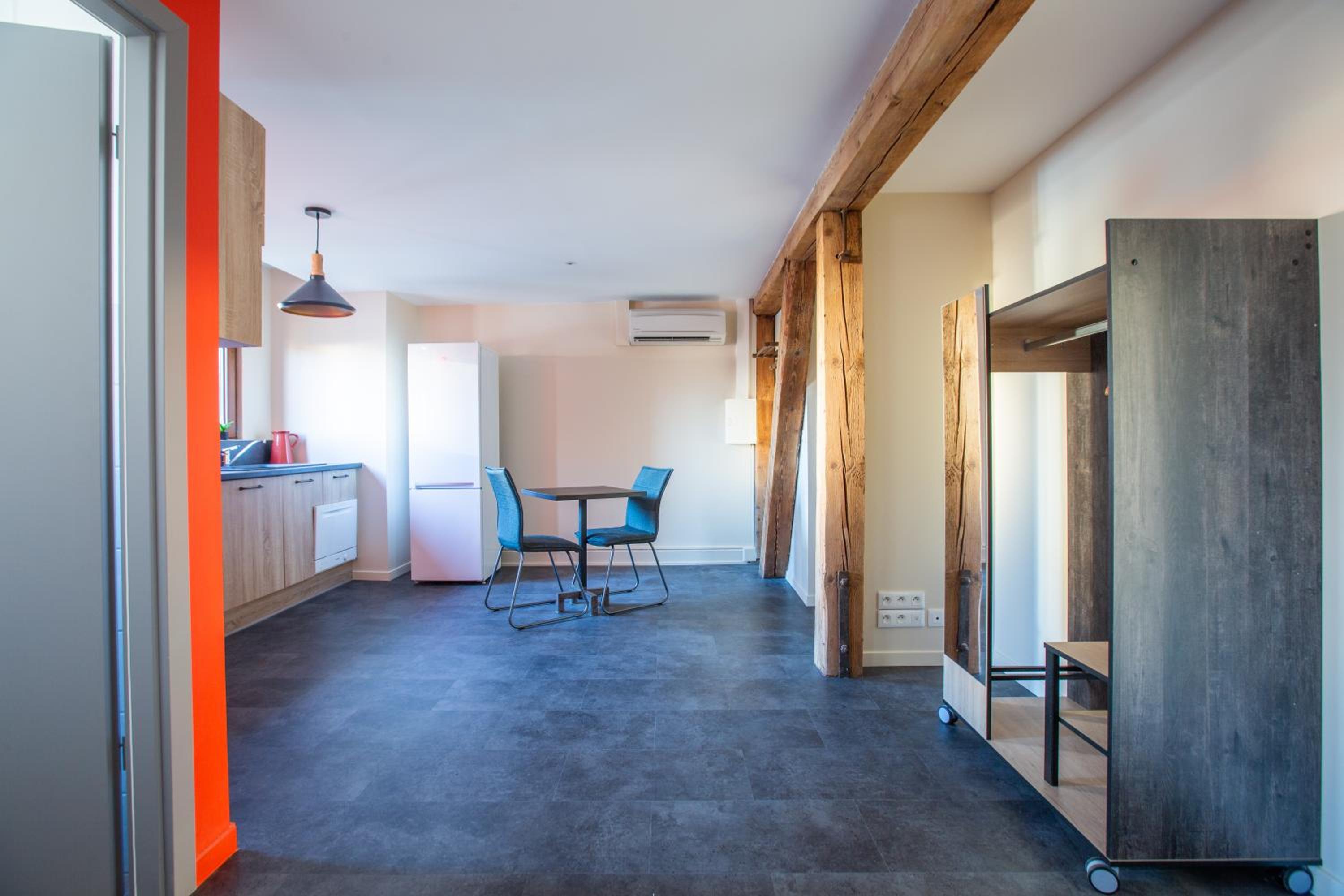 Studio Apartment - Feu photo 3