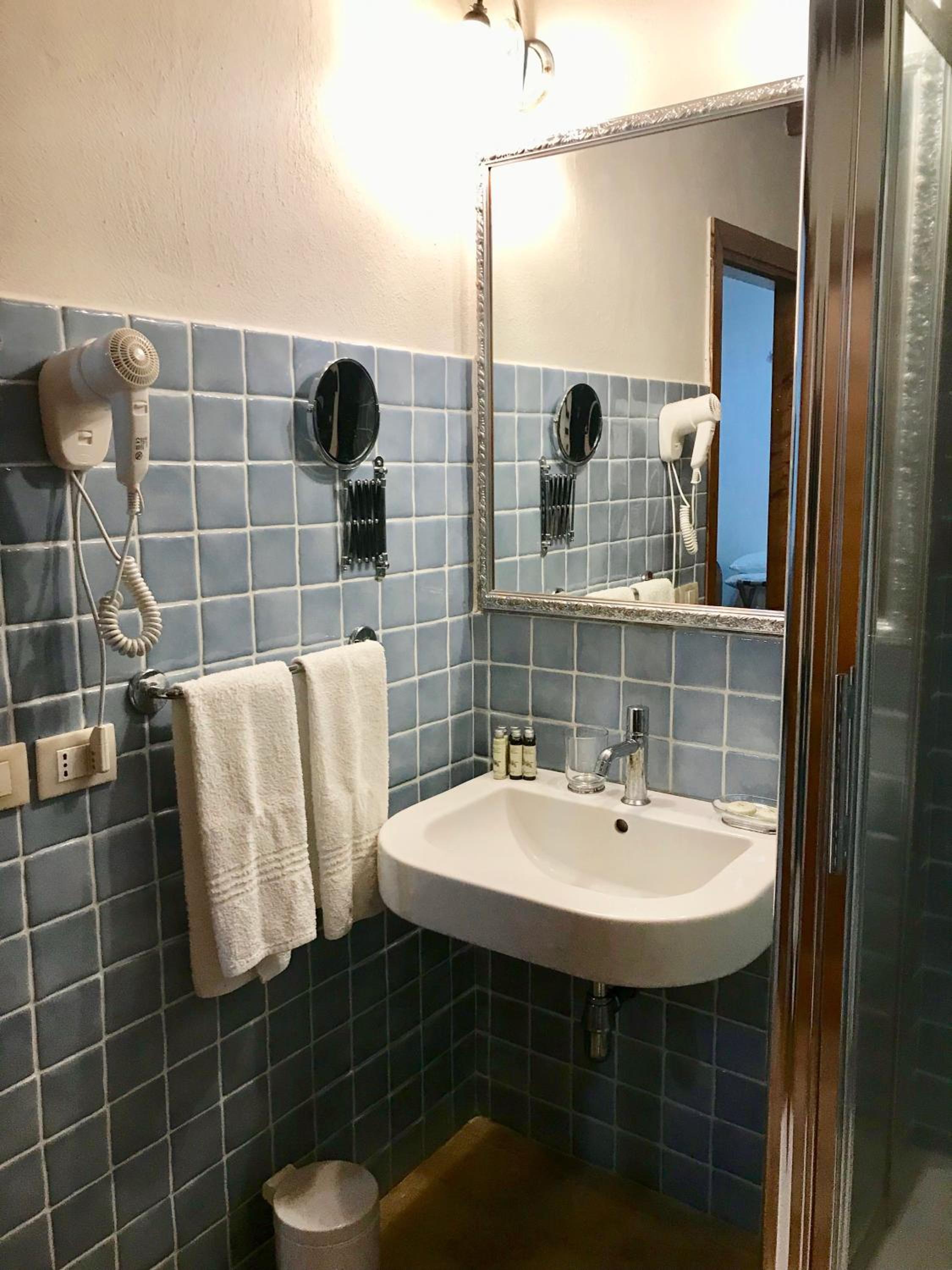 Superior King Room photo 3