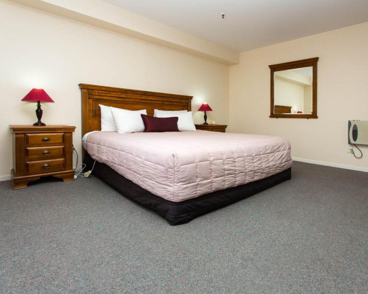 Standard King Room photo 1