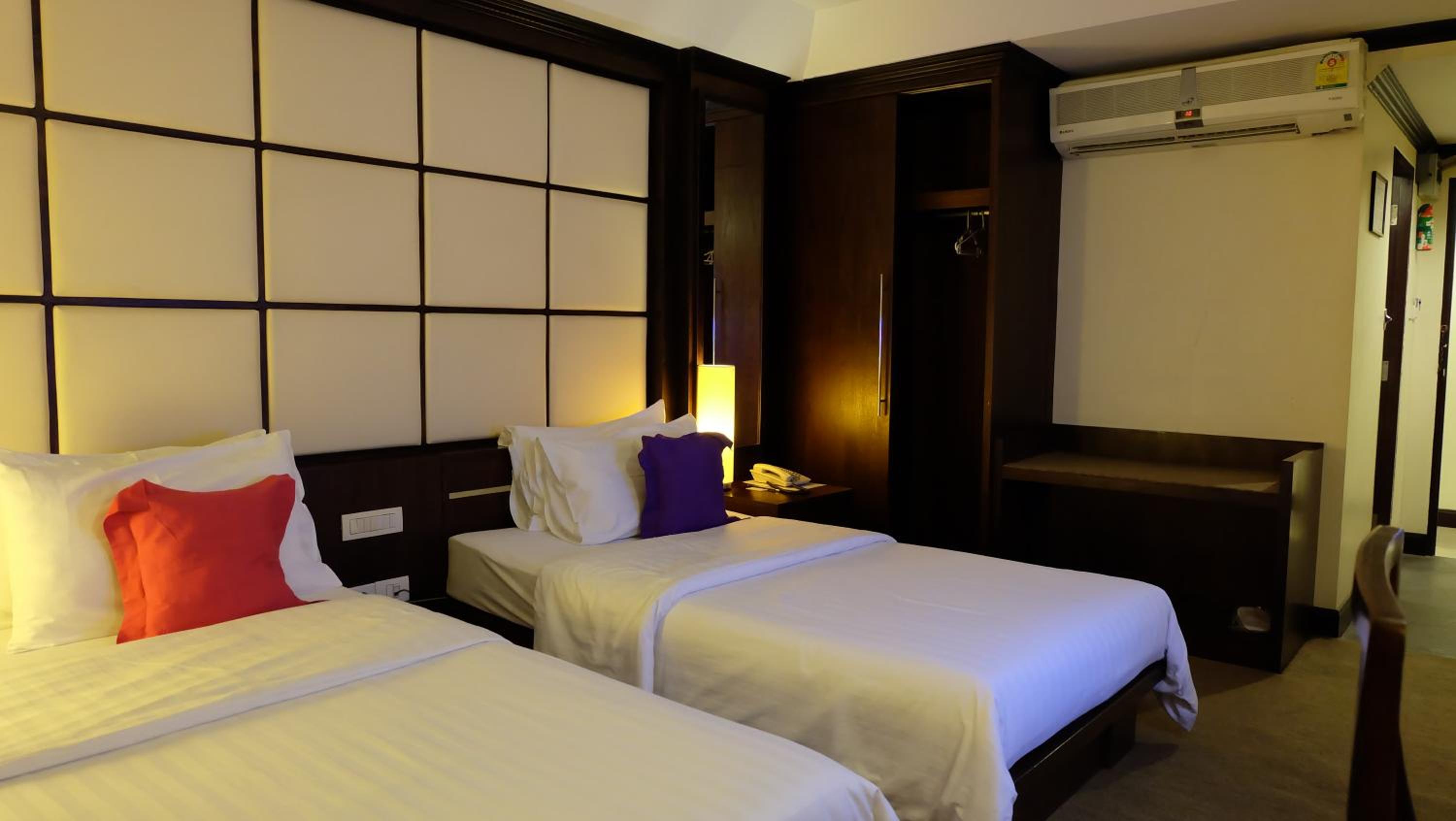 Executive Twin Room photo 2