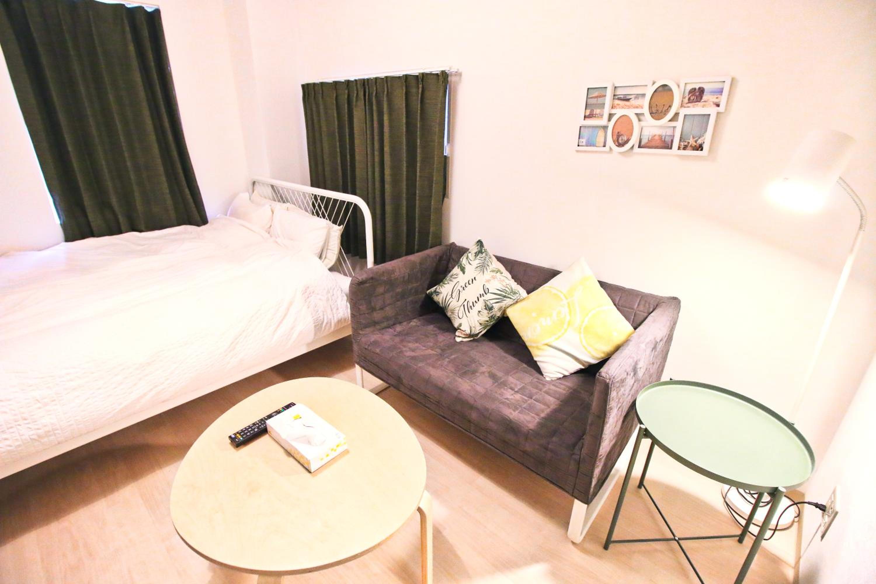 One-Bedroom Apartment photo 2