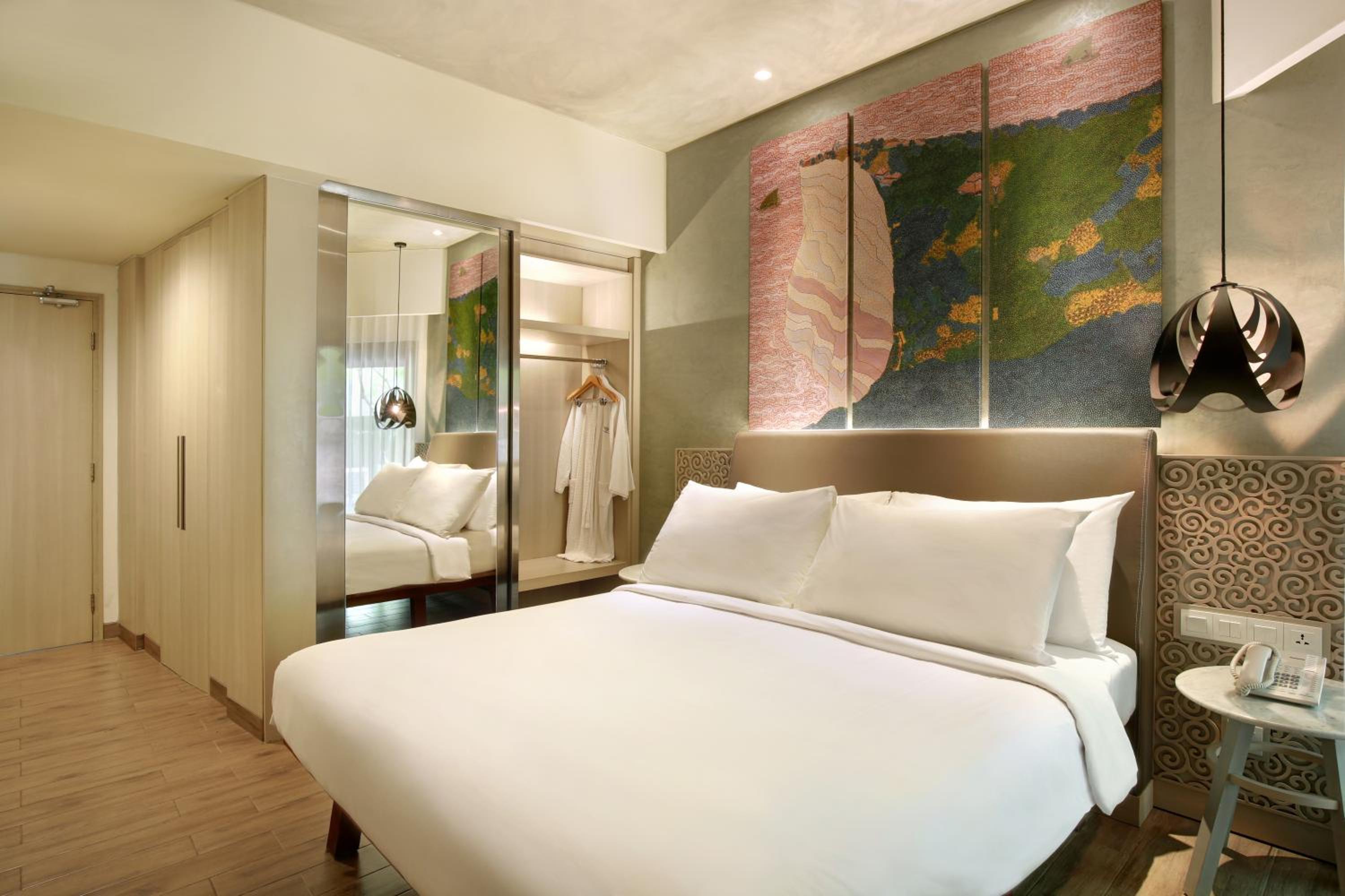 Superior Double Room with Free Benefit - Photo 5