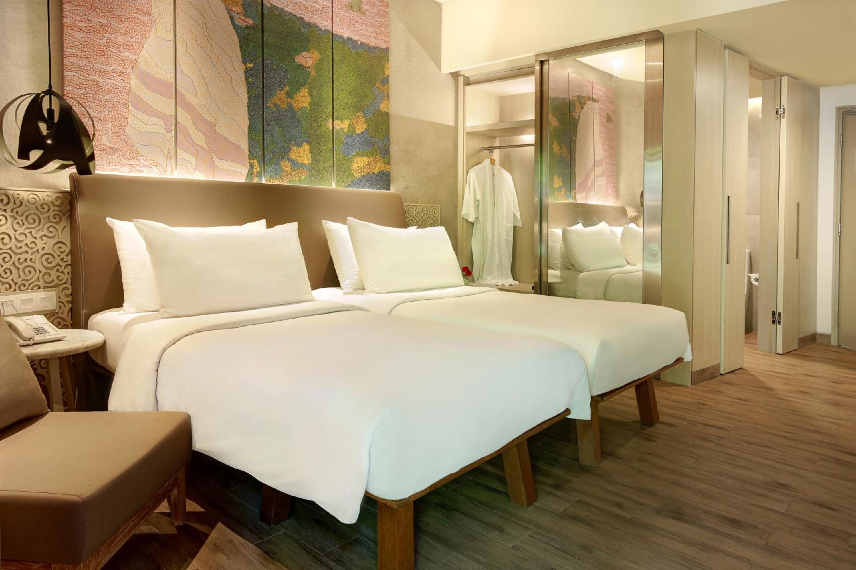 Superior Twin Room with Free Benefit - Photo 8