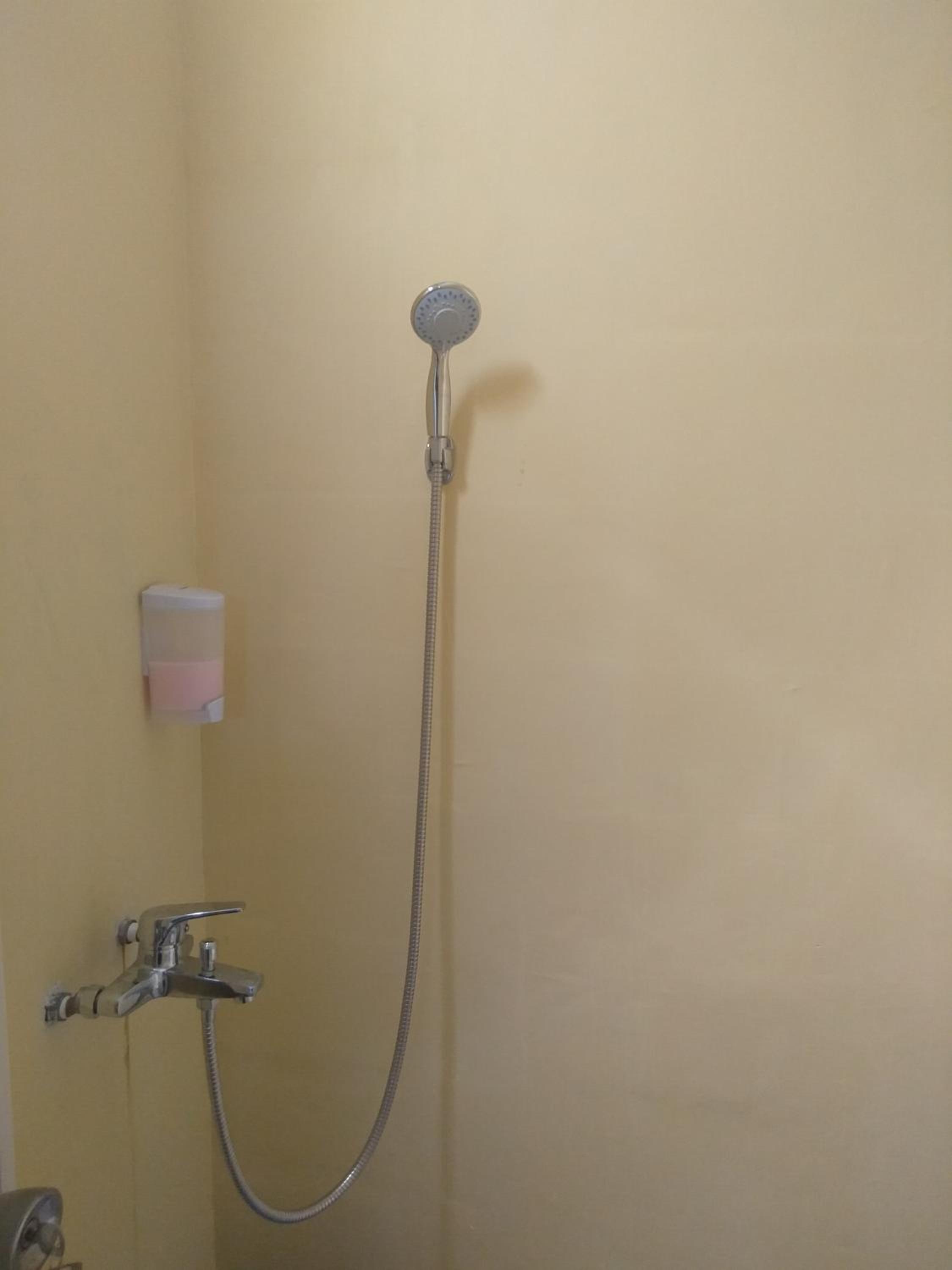 Double or Twin Room - Photo 4