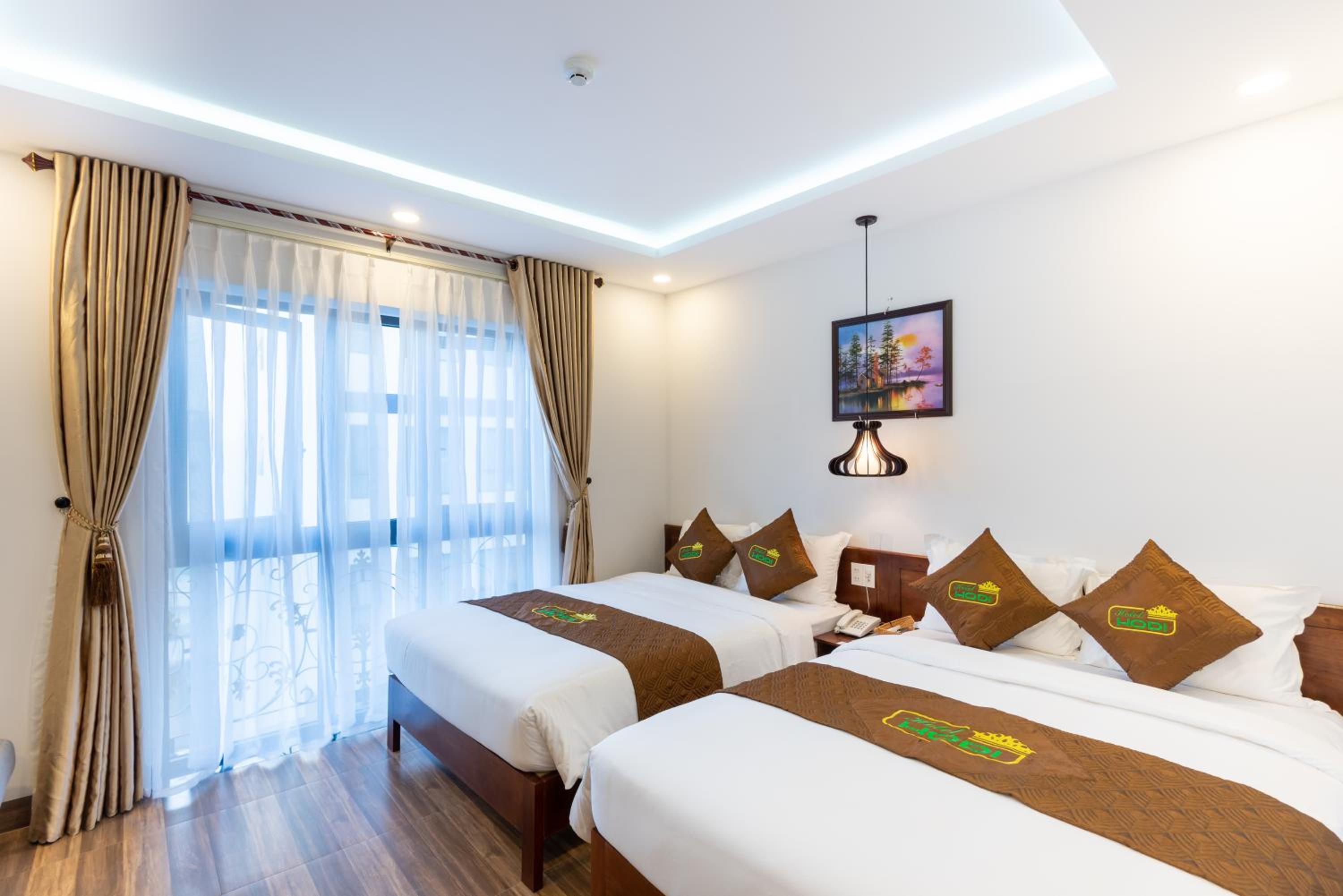 Deluxe Double Room with Two Double Beds - Photo 3
