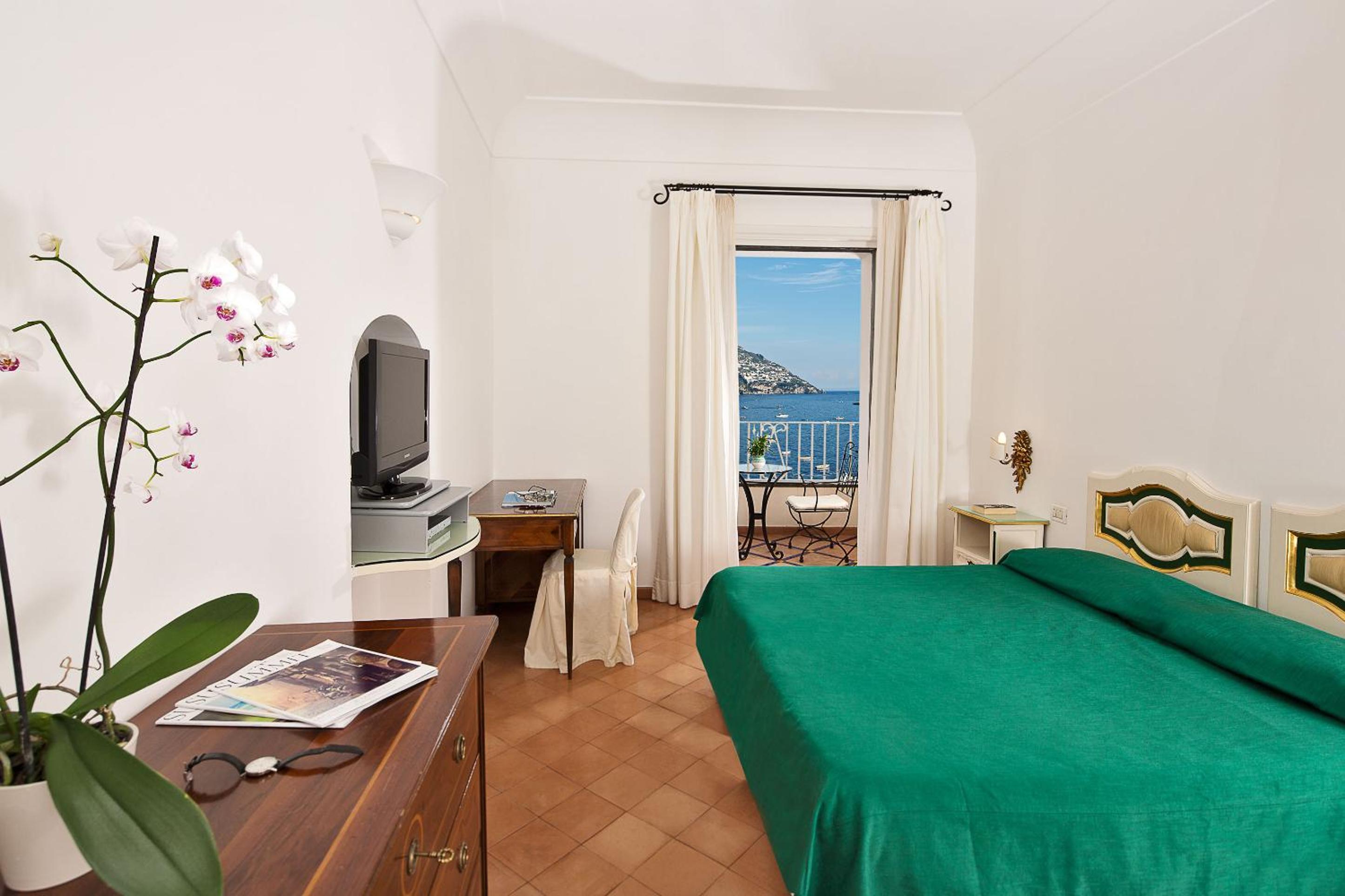 Classic Double Room with Balcony - Photo 1
