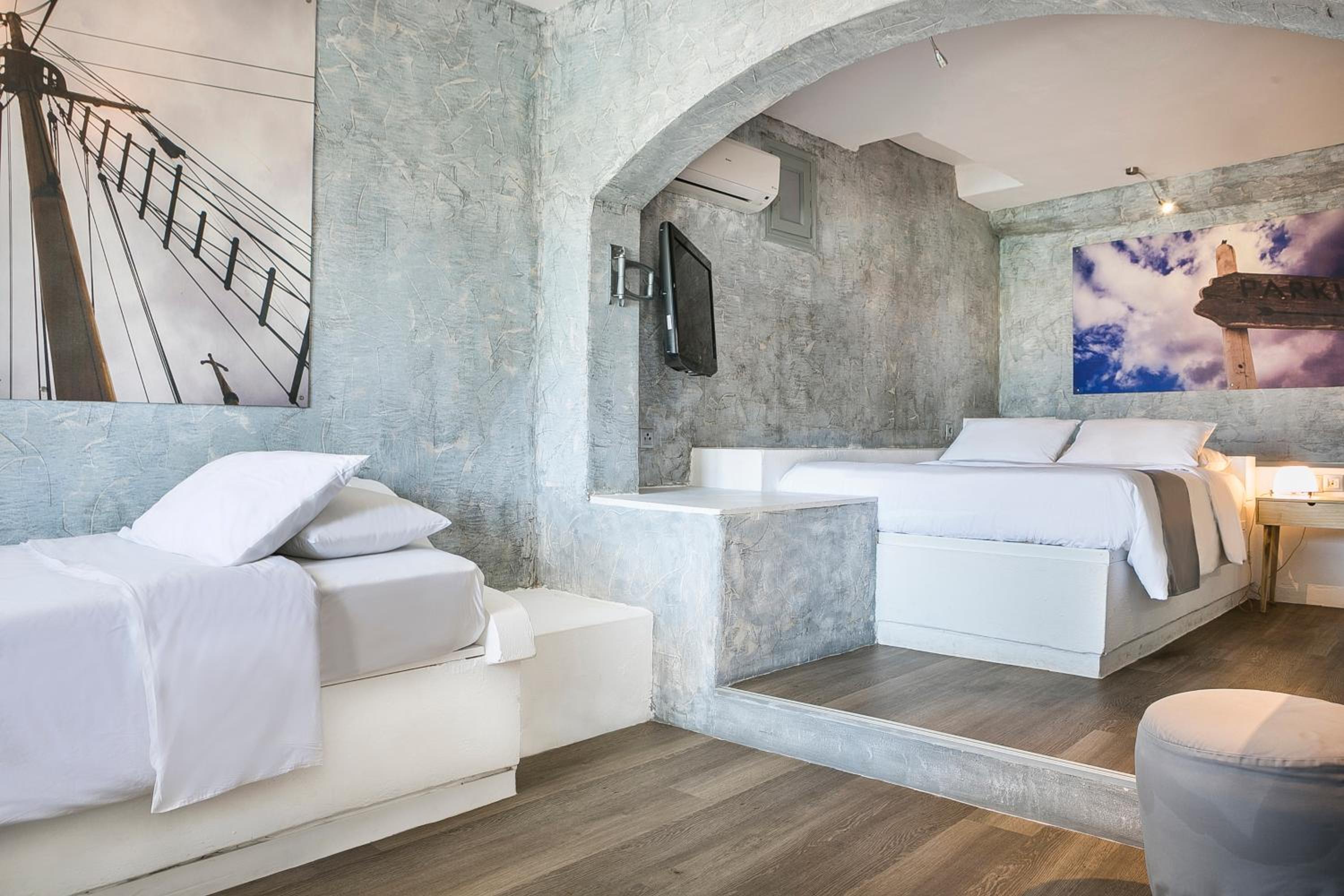 Triple Room with Pool View photo 2