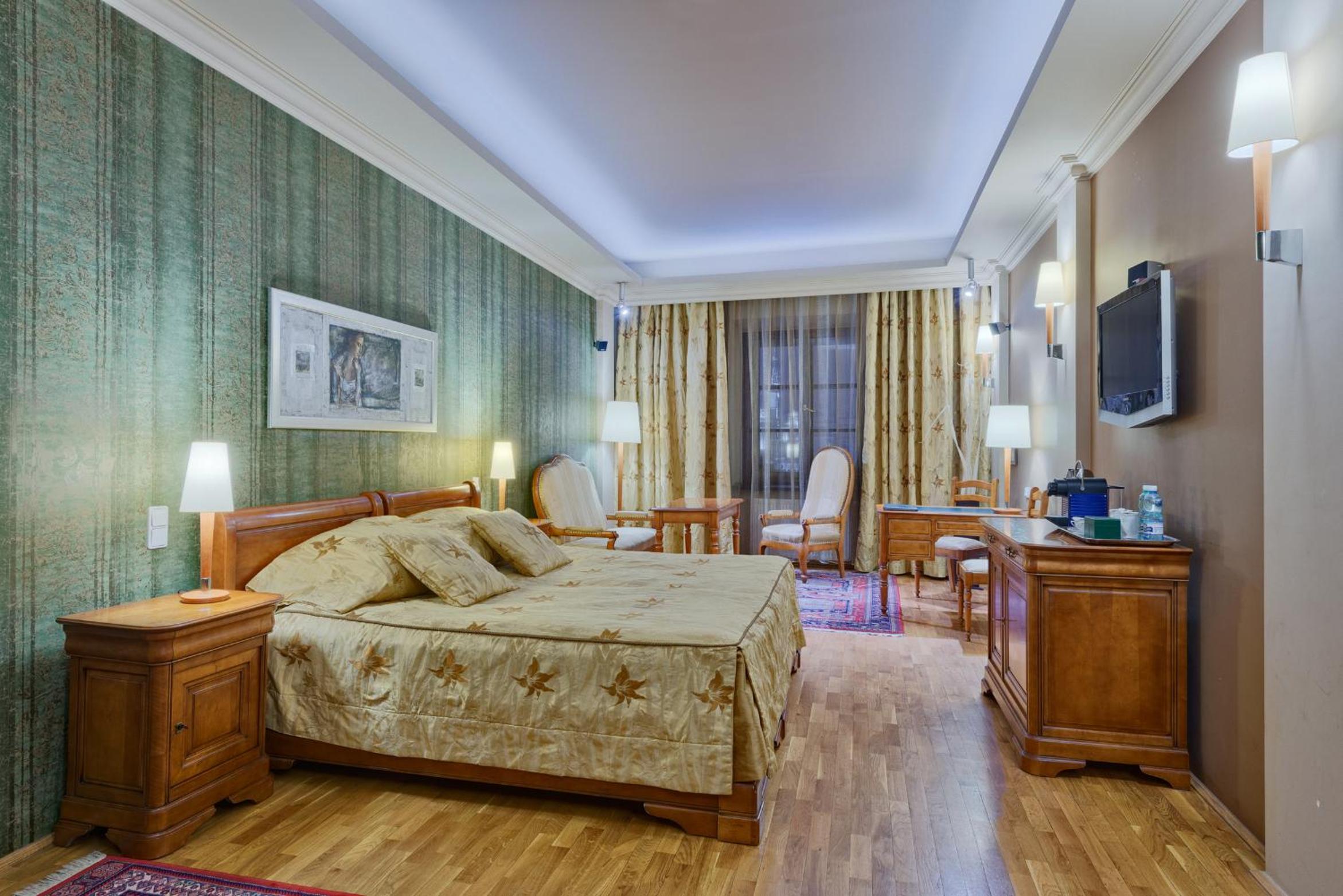 Deluxe Double Room - Photo 7