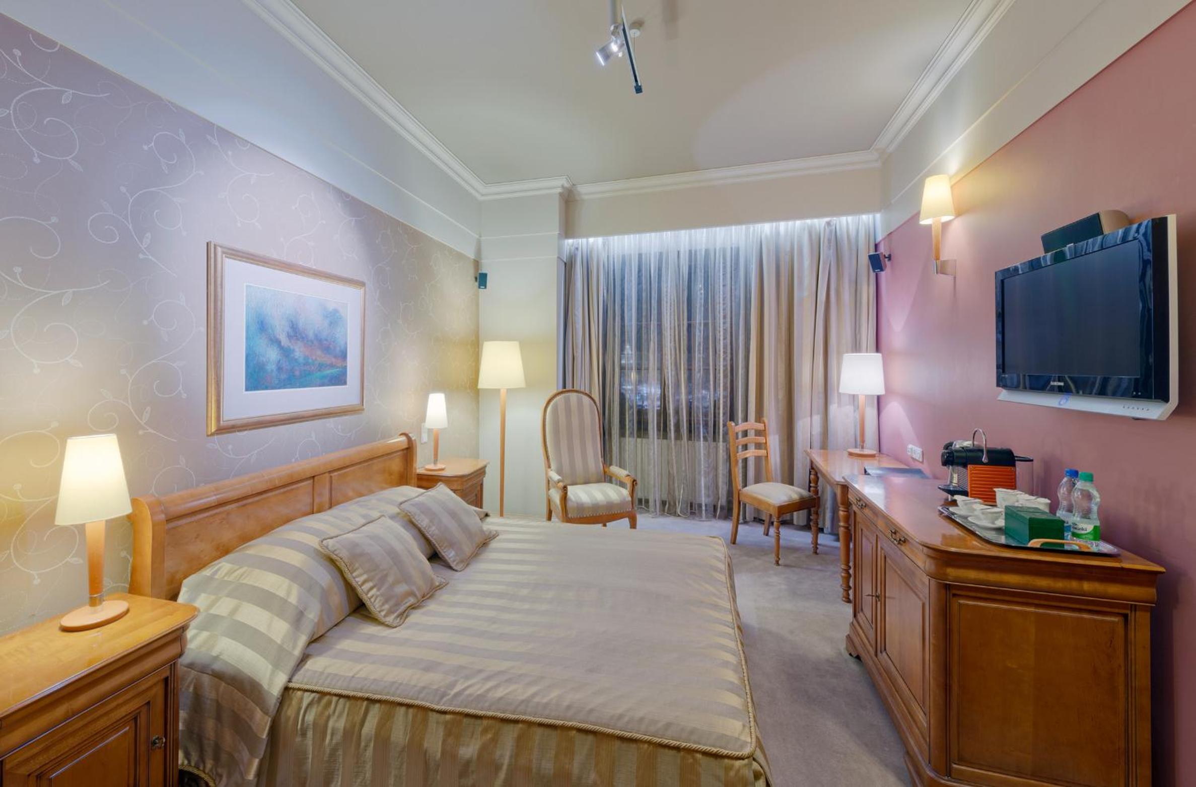 Double Room - Photo 4