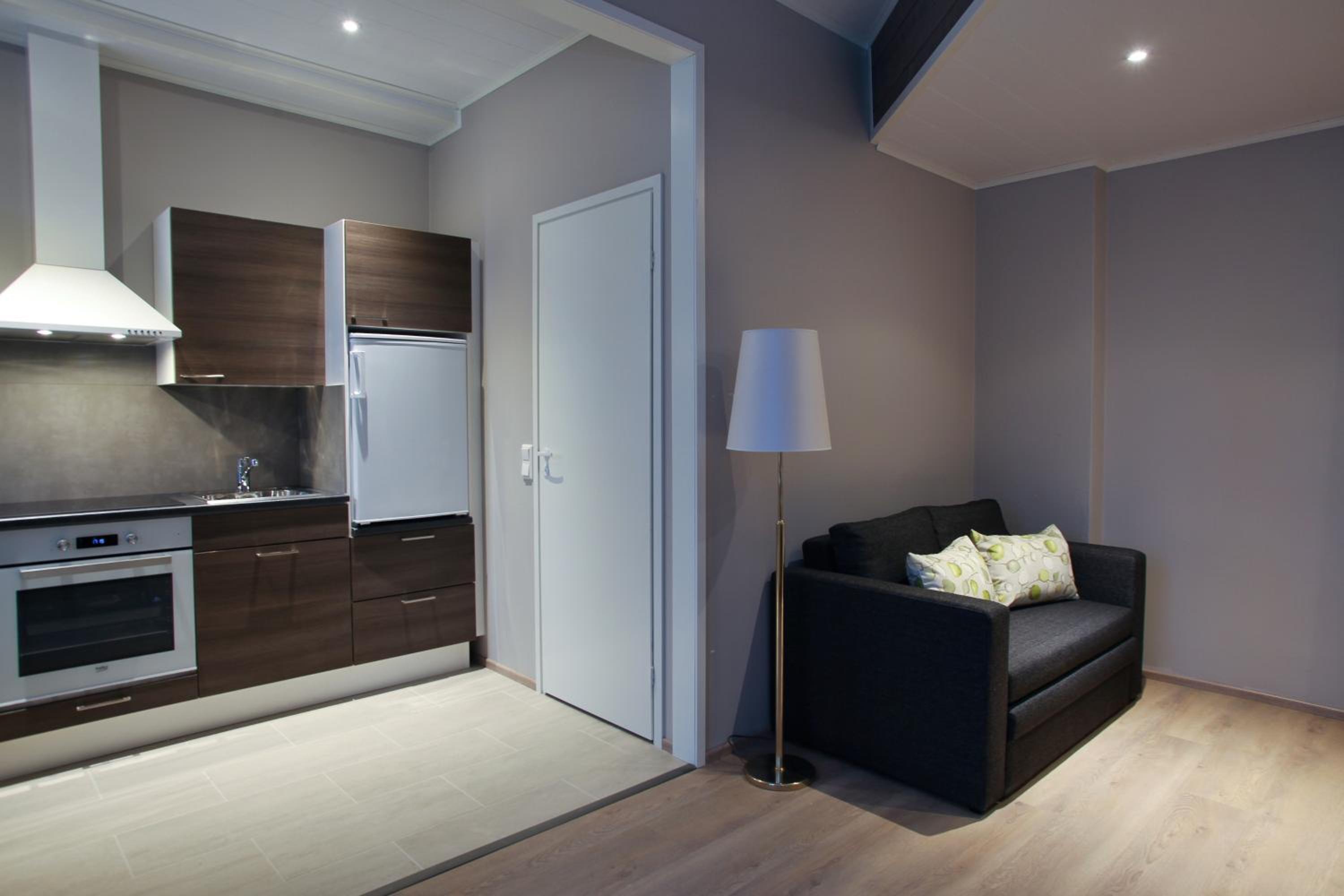 Suite - Photo 11
