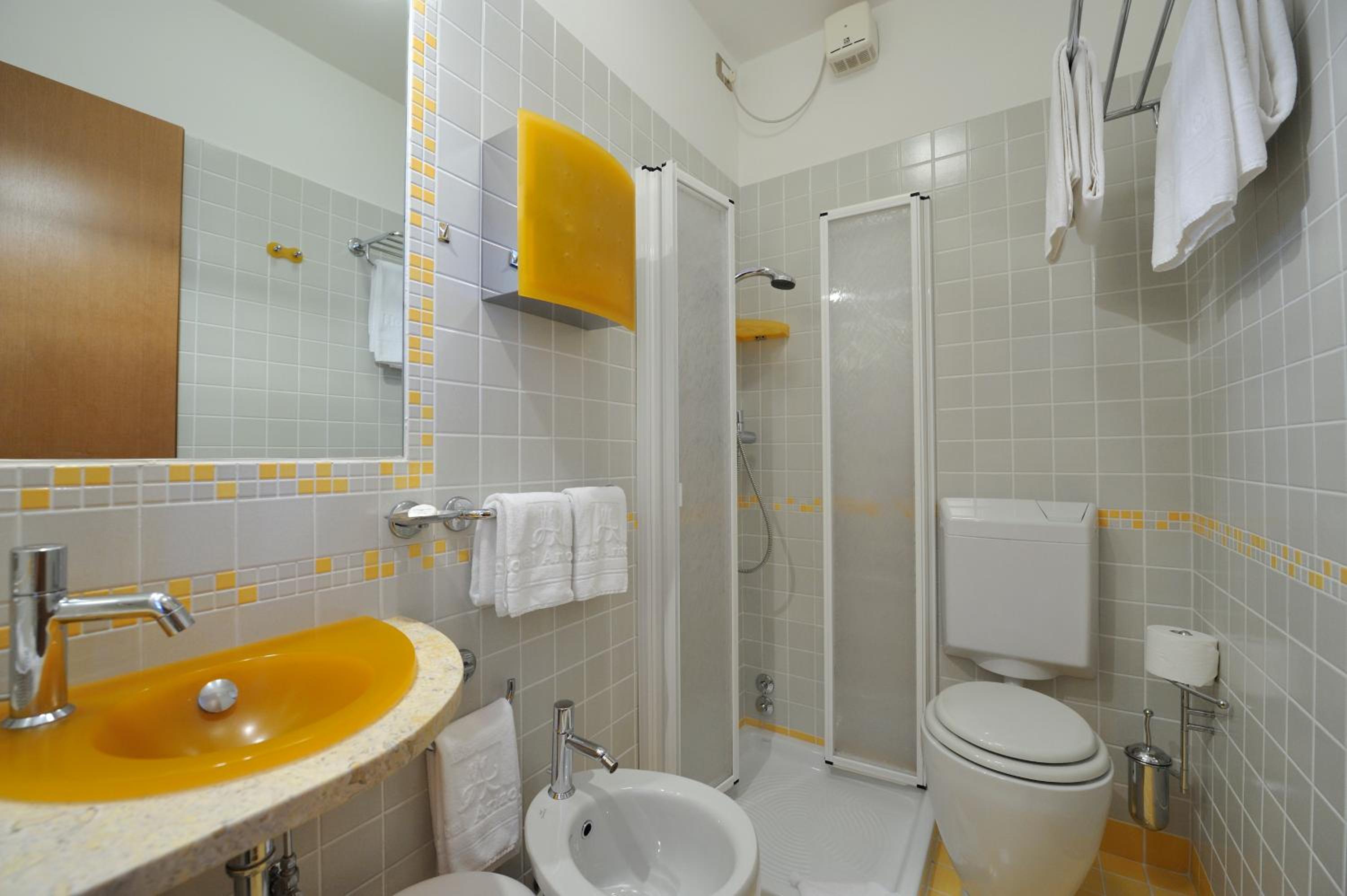 Double Room - Photo 4