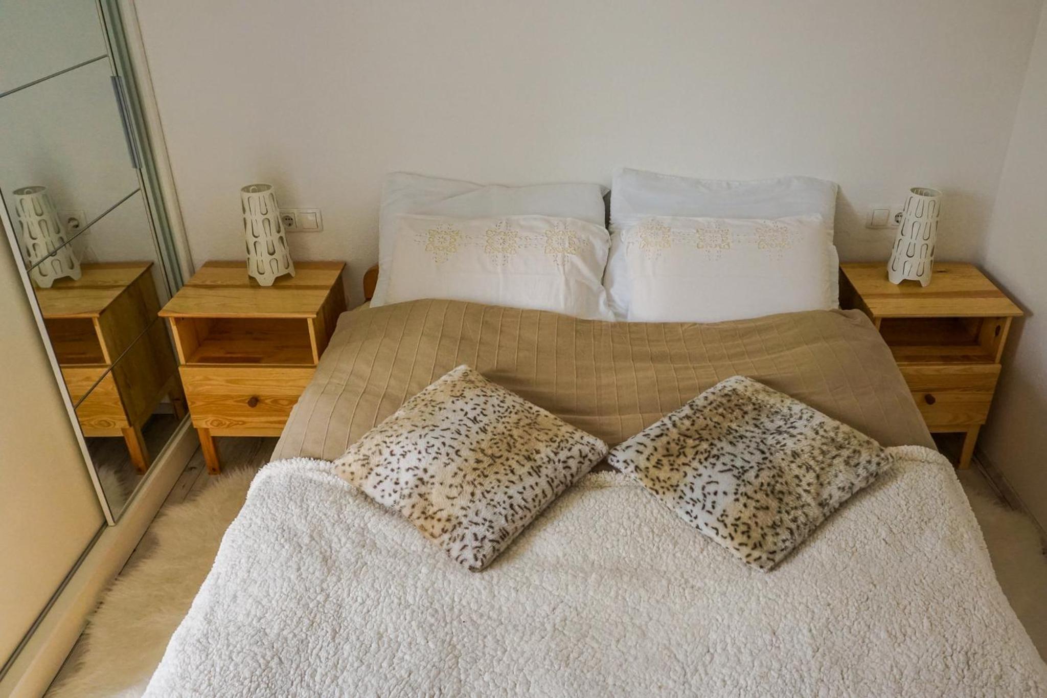 Double Room with Balcony - Photo 6