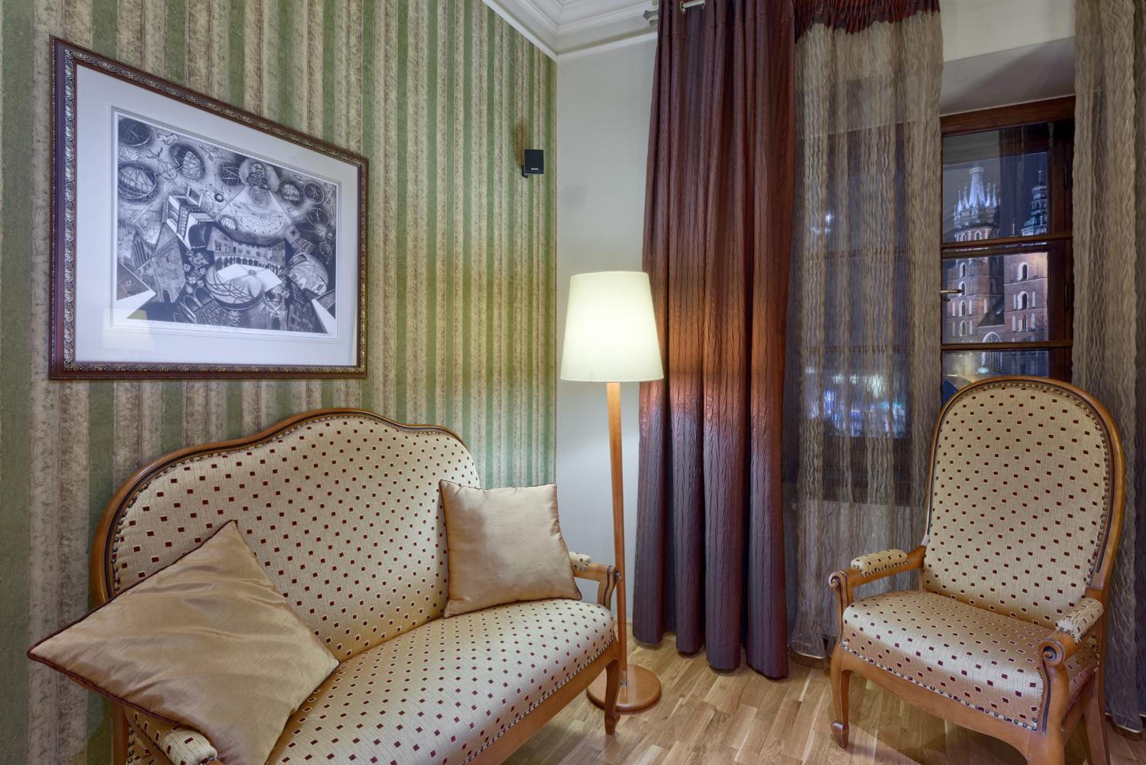 Deluxe Double Room - Photo 8