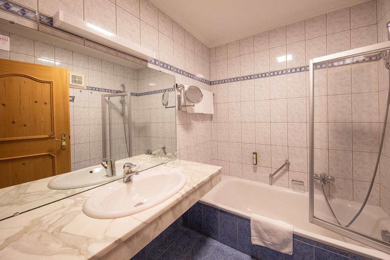 One-Bedroom Suite photo 2