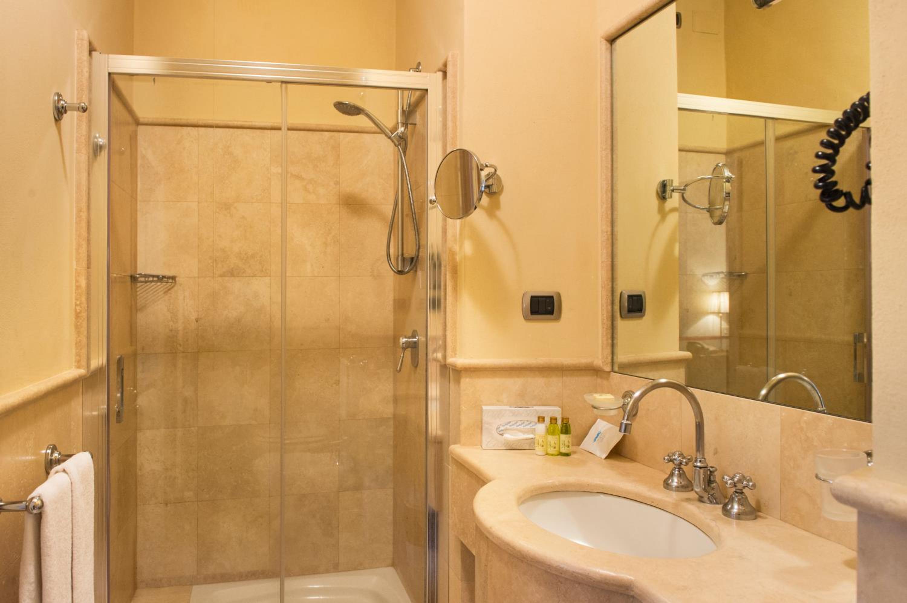 Superior Double Room - Photo 2