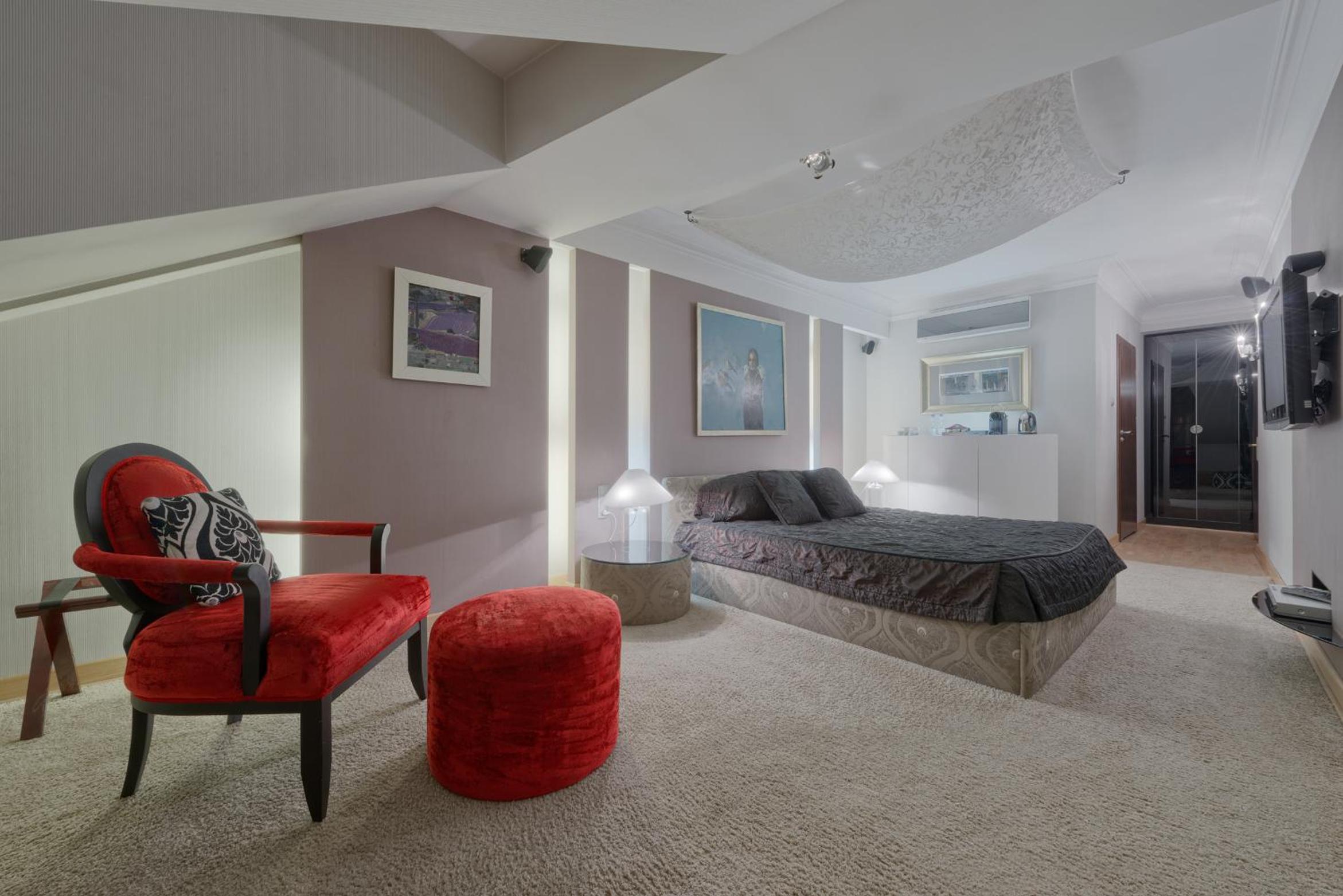 Deluxe Double Room - Photo 10