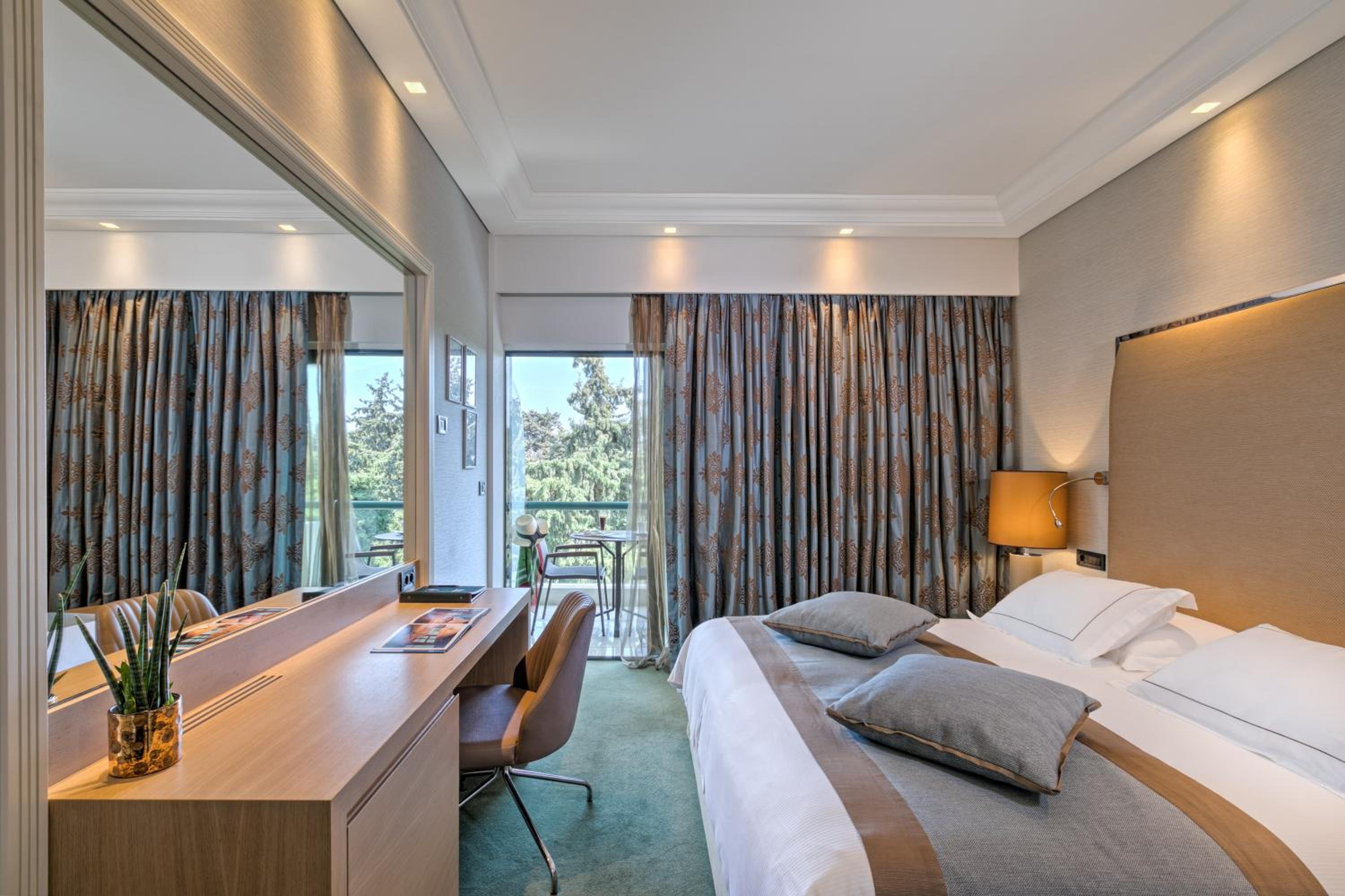 Deluxe Double Room - Photo 1
