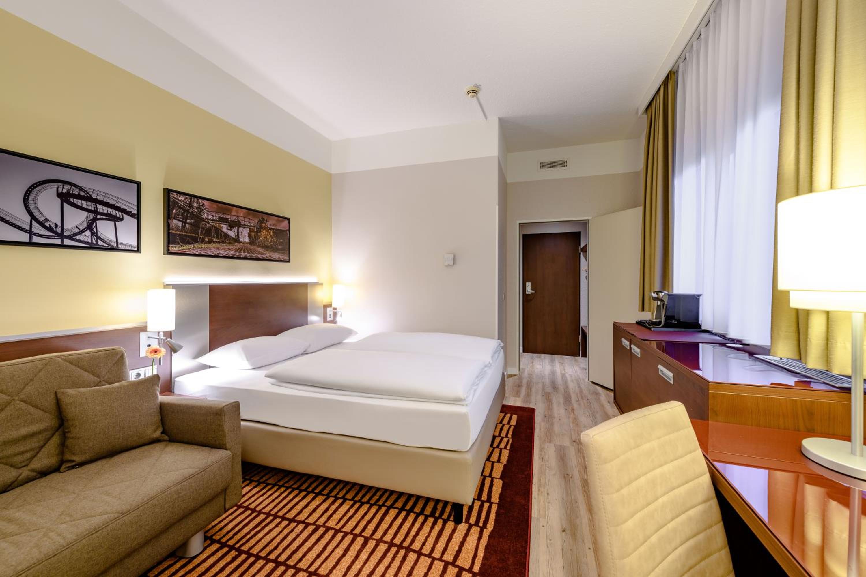 Standard Double Room - Photo 5