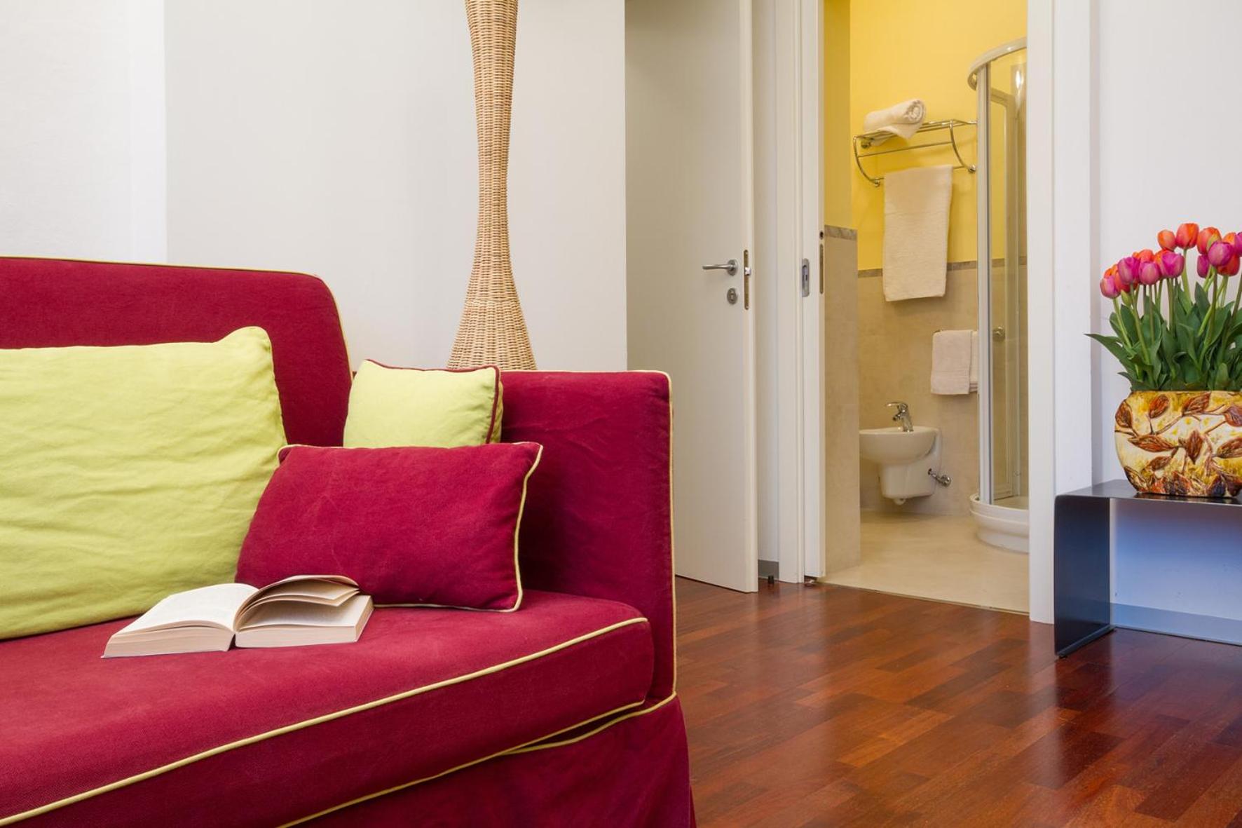Family Room with Private Bathroom photo 3