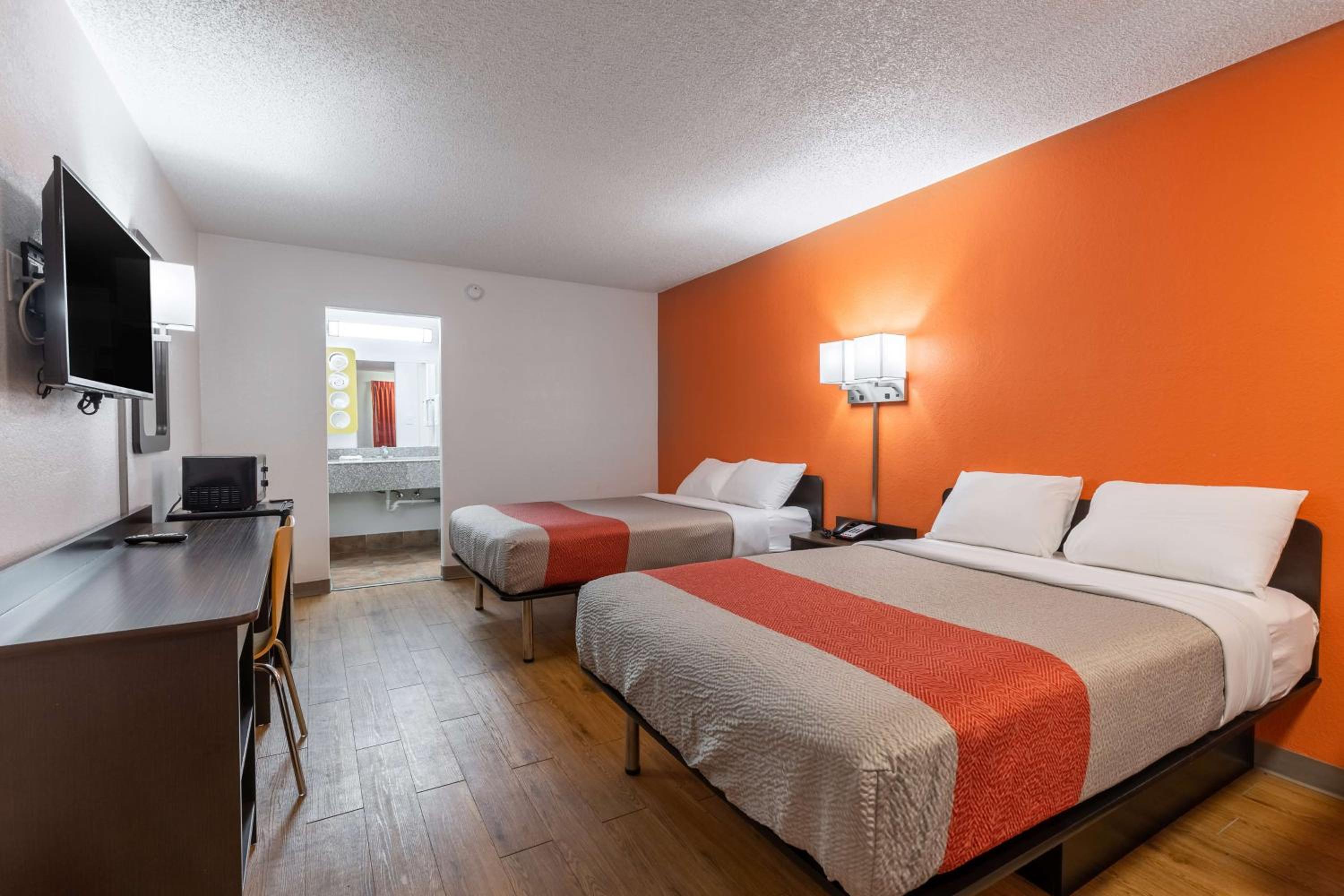 Deluxe Quadruple Room - Non-Smoking photo 3