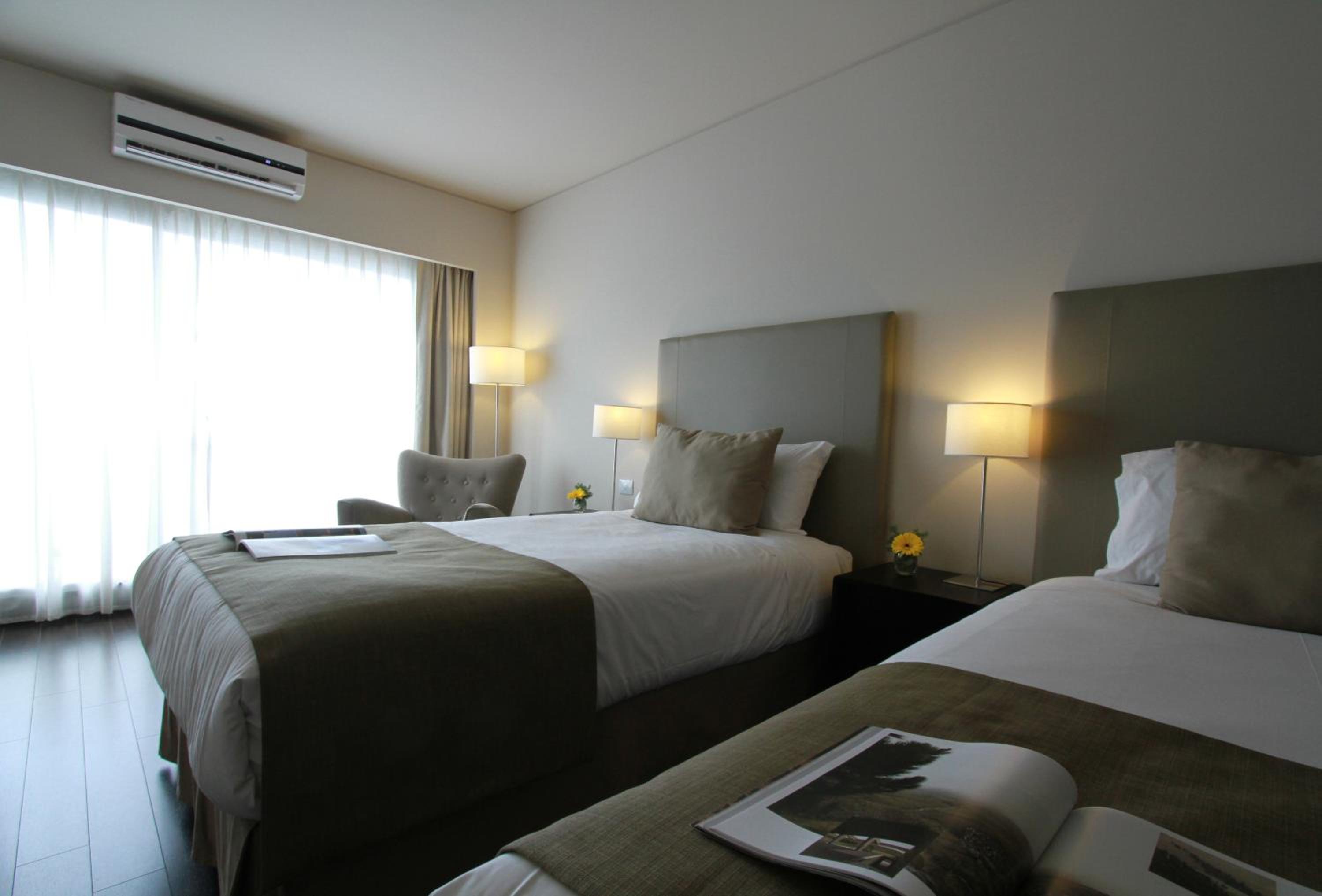 Classic Triple Room thumbnail 6