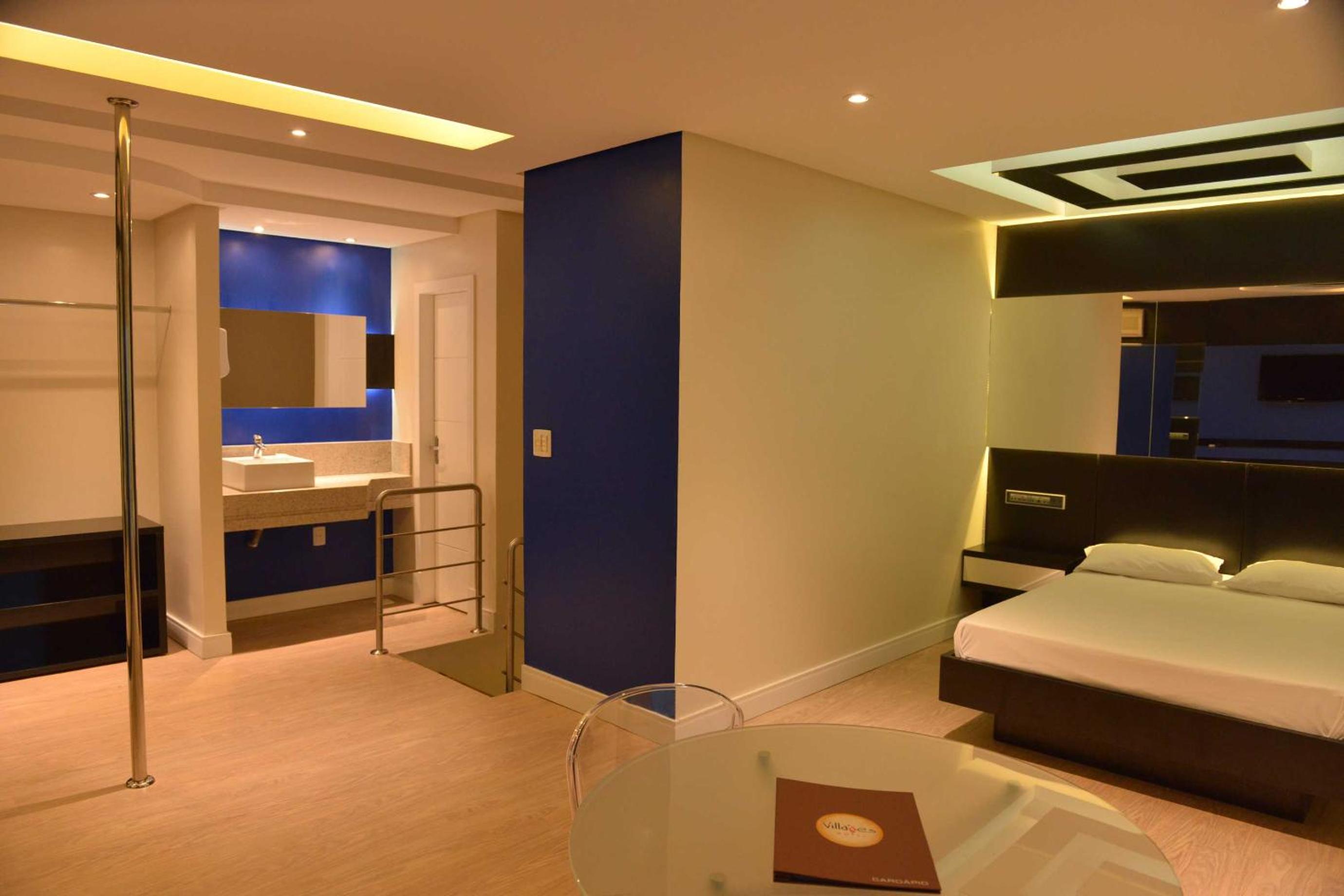 Suite with Private Pool - Photo 4