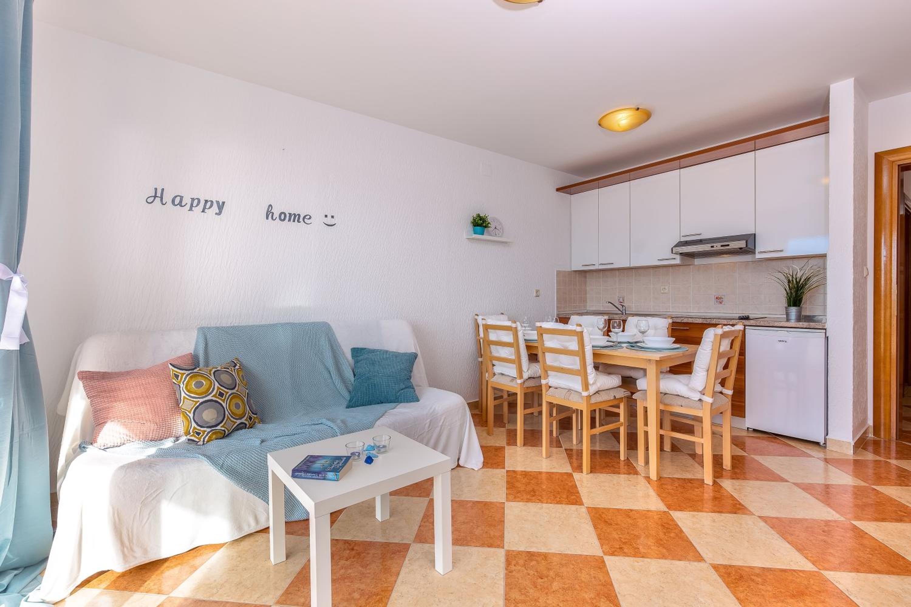 Apartment with Balcony - Photo 31