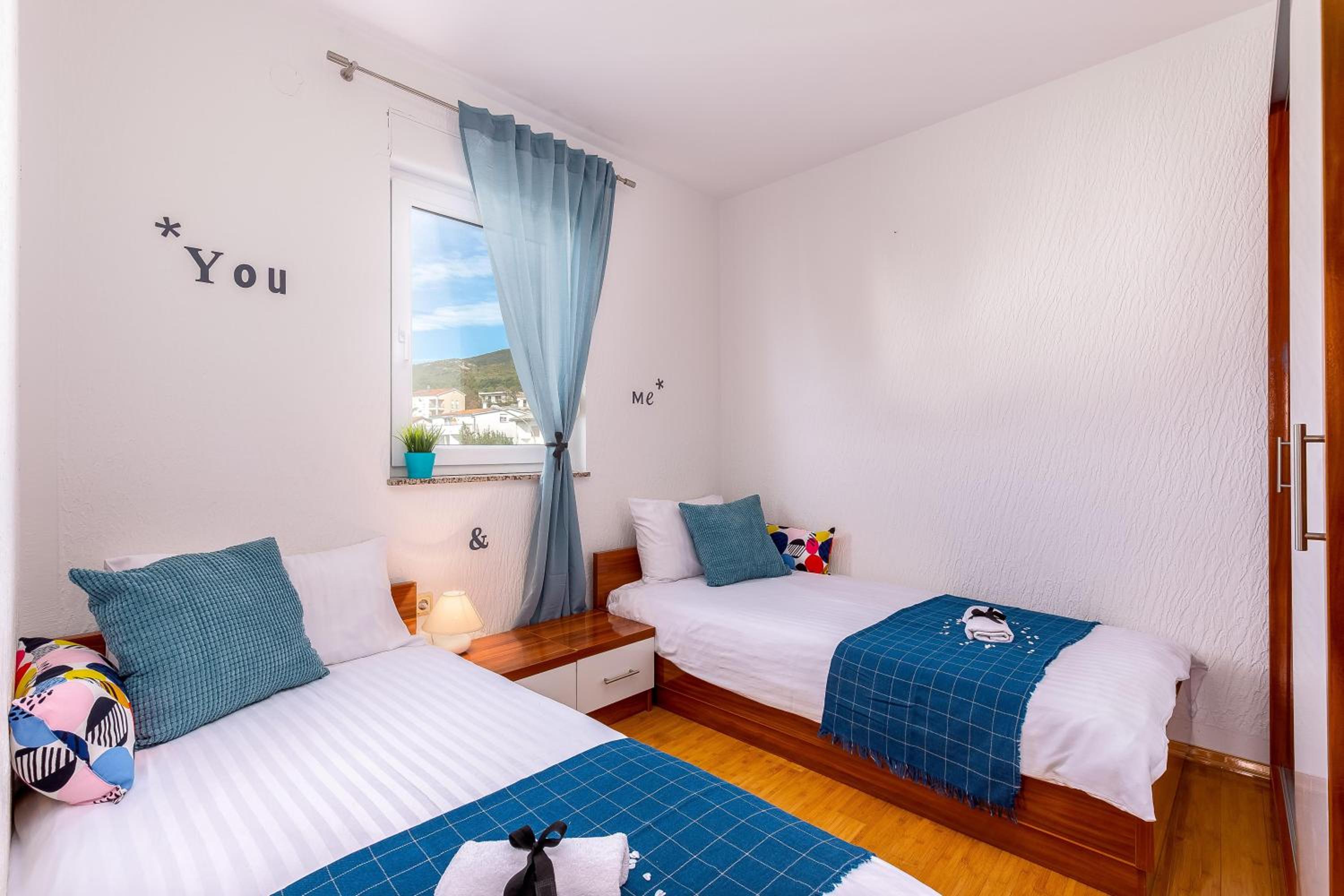 Two-Bedroom Apartment with Balcony - Photo 30