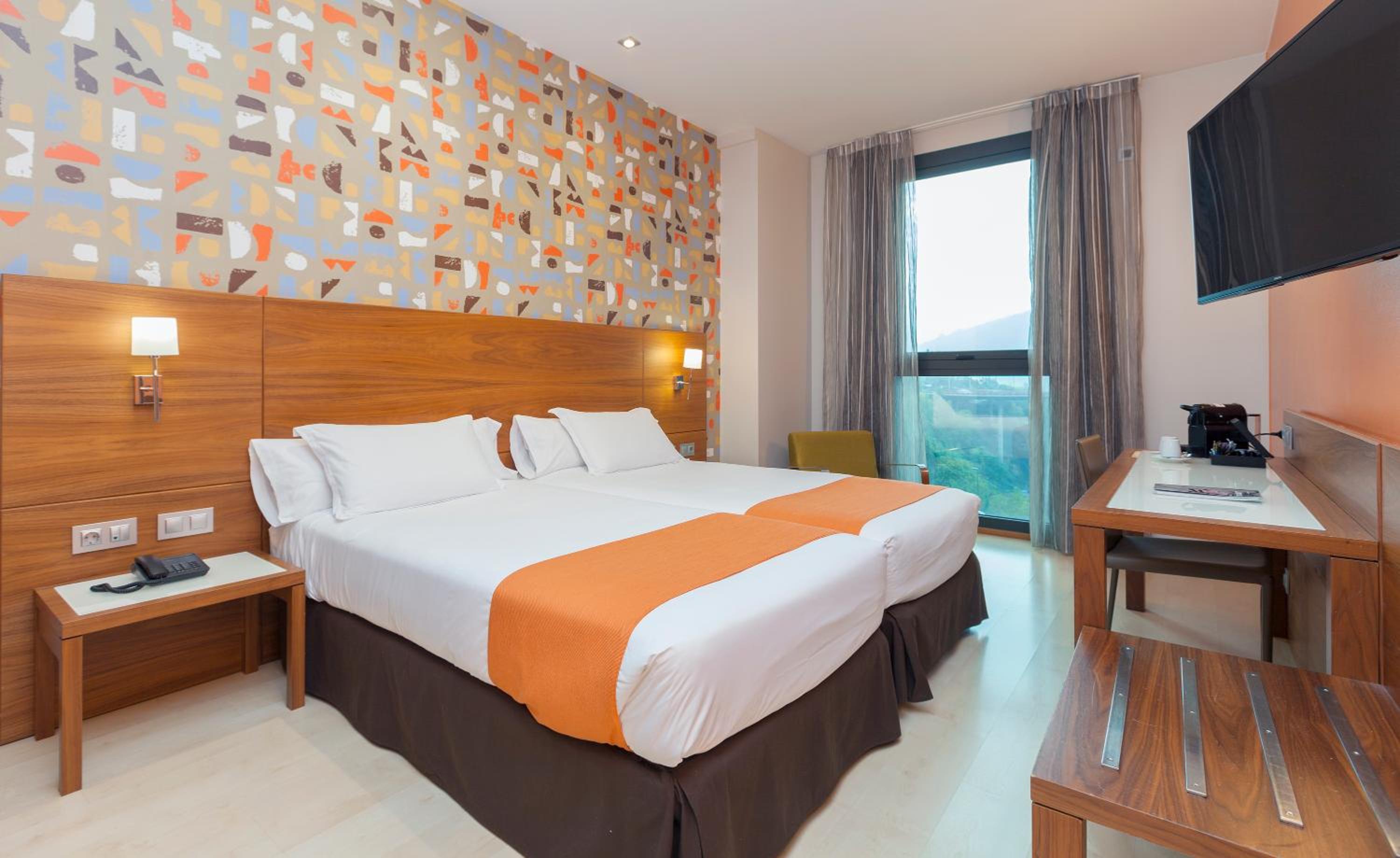 Double Room with View - Photo 7