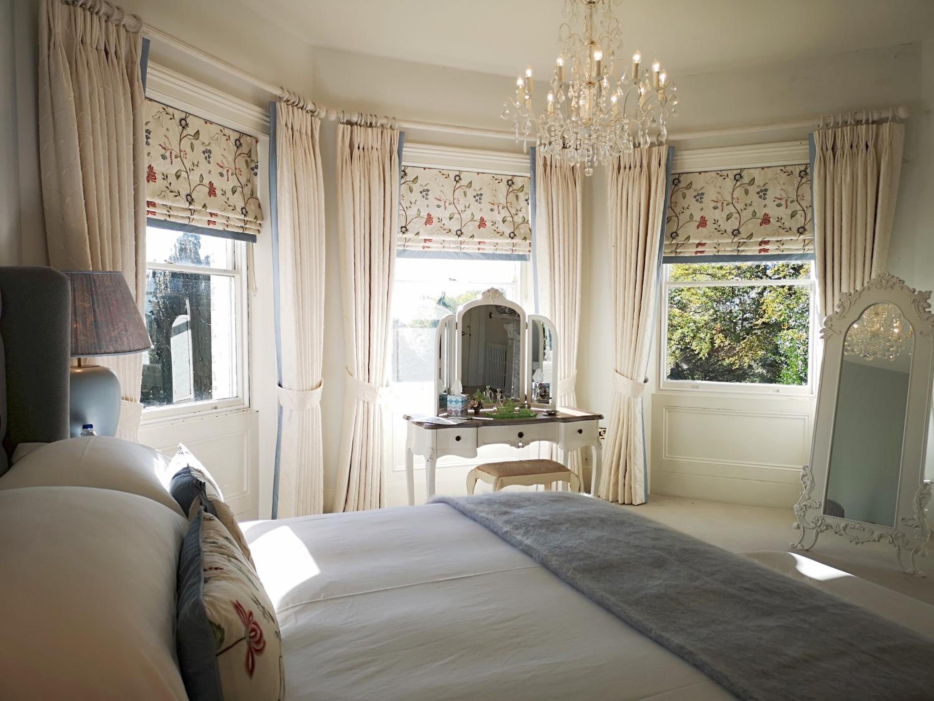 Deluxe King Room photo 2
