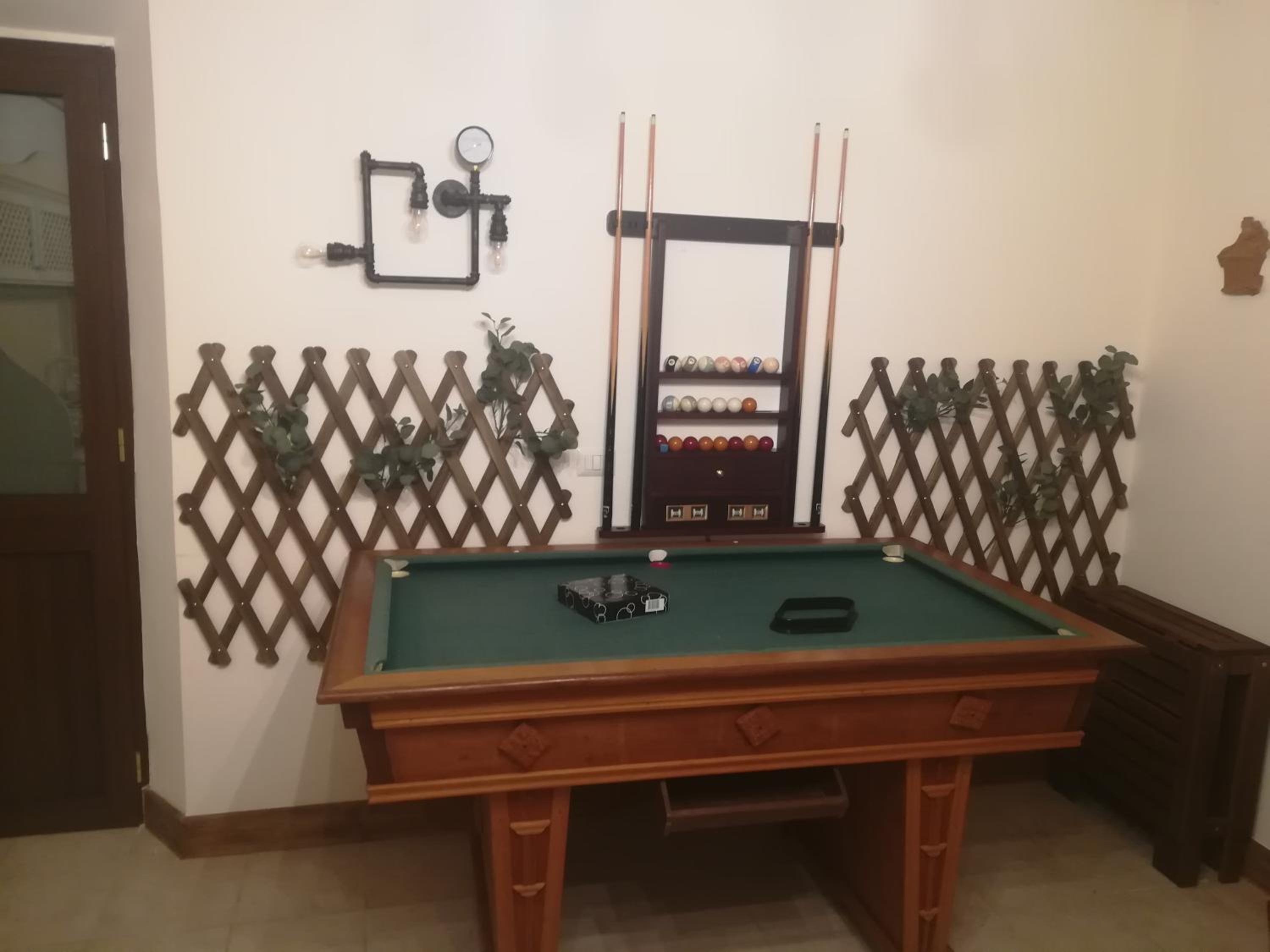 Superior Family Room - Photo 18
