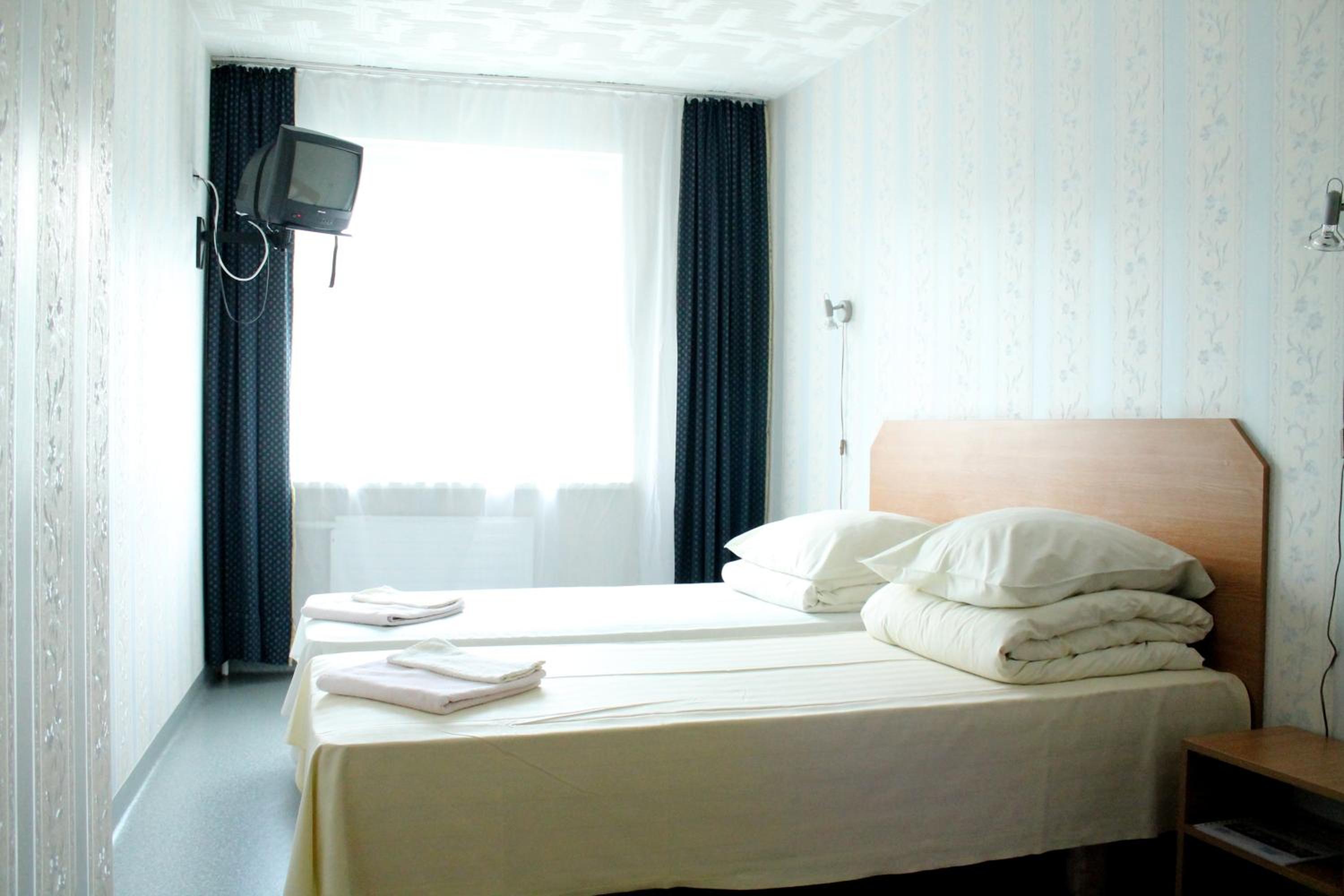 Double or Twin Room - Photo 3