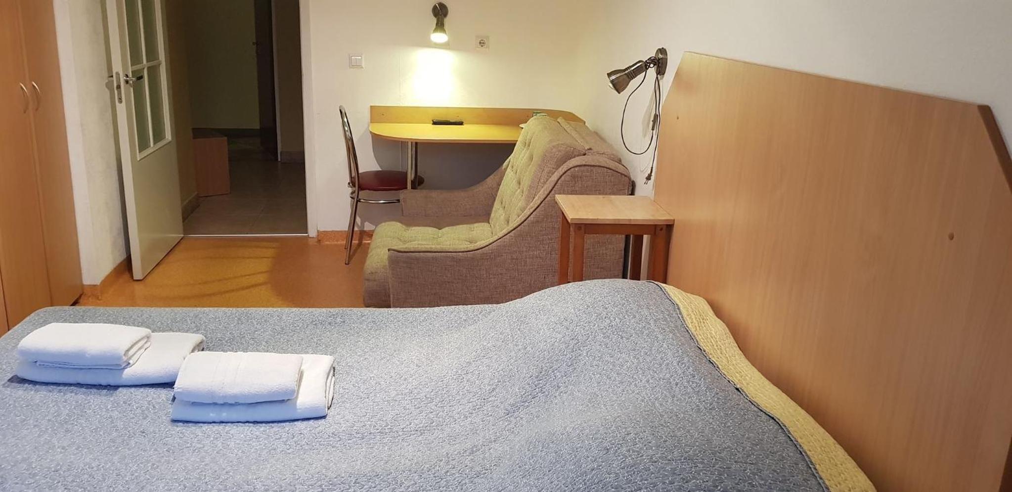 Double or Twin Room - Photo 6