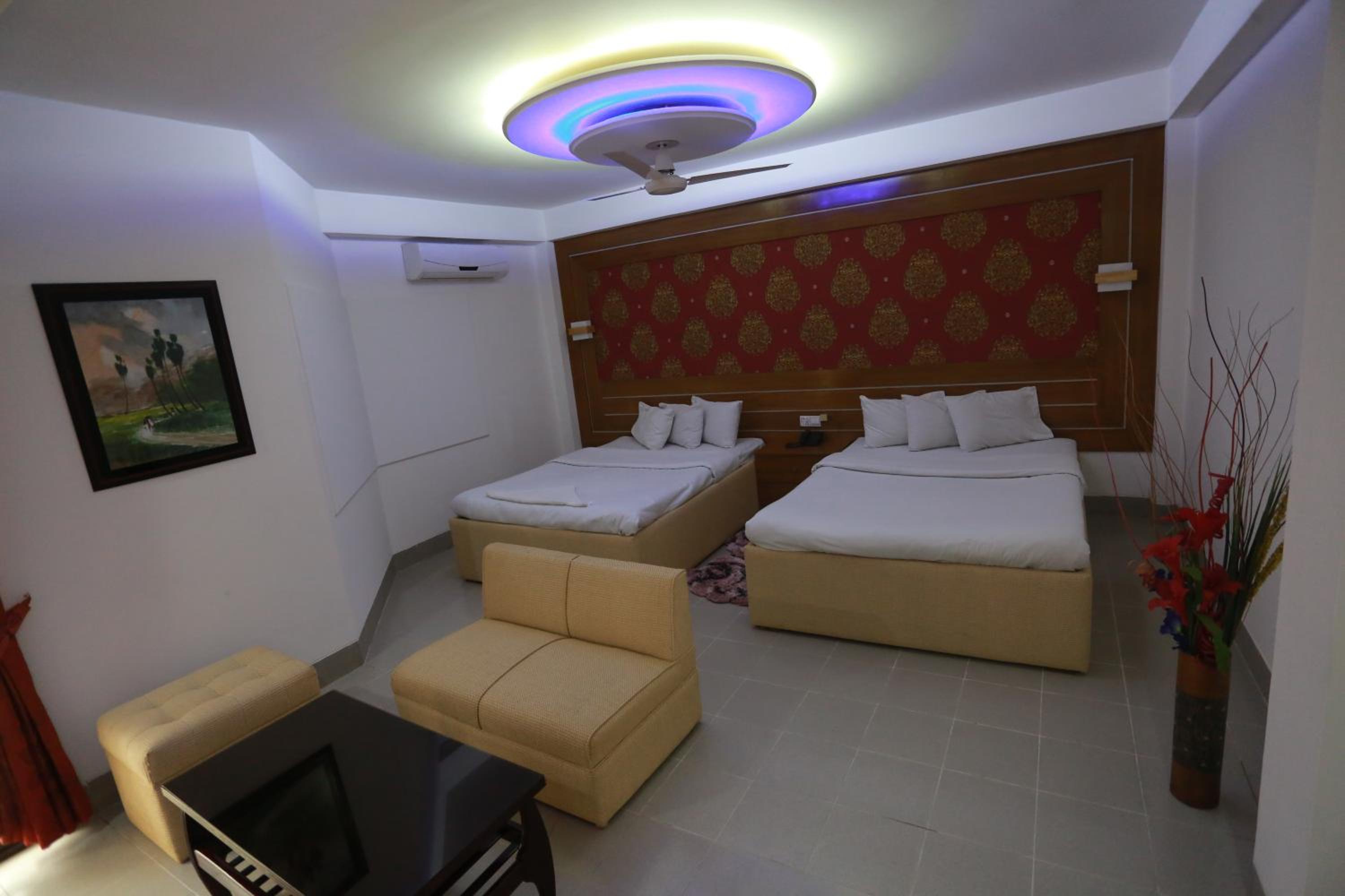 Deluxe Family Room photo 2