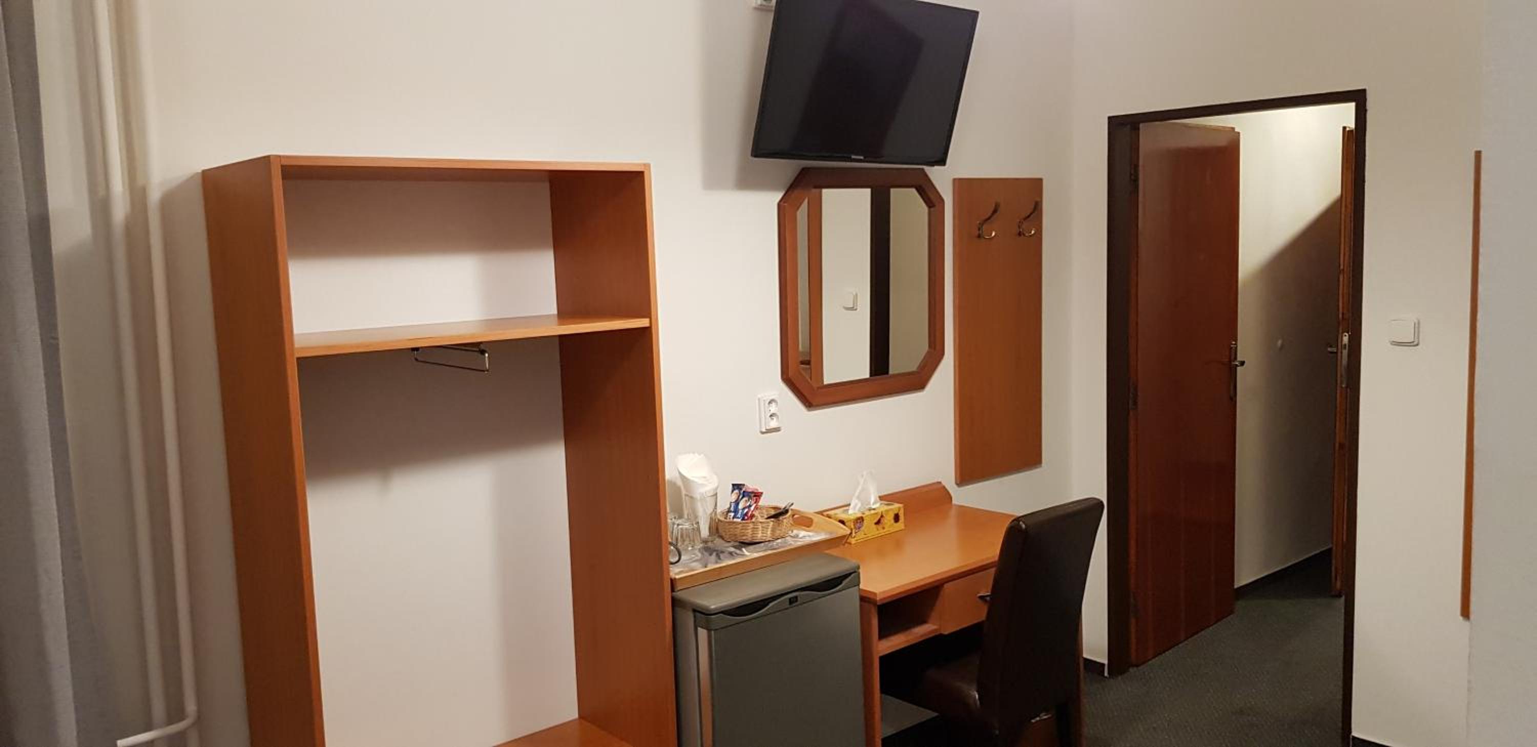 Deluxe Double Room with Shower