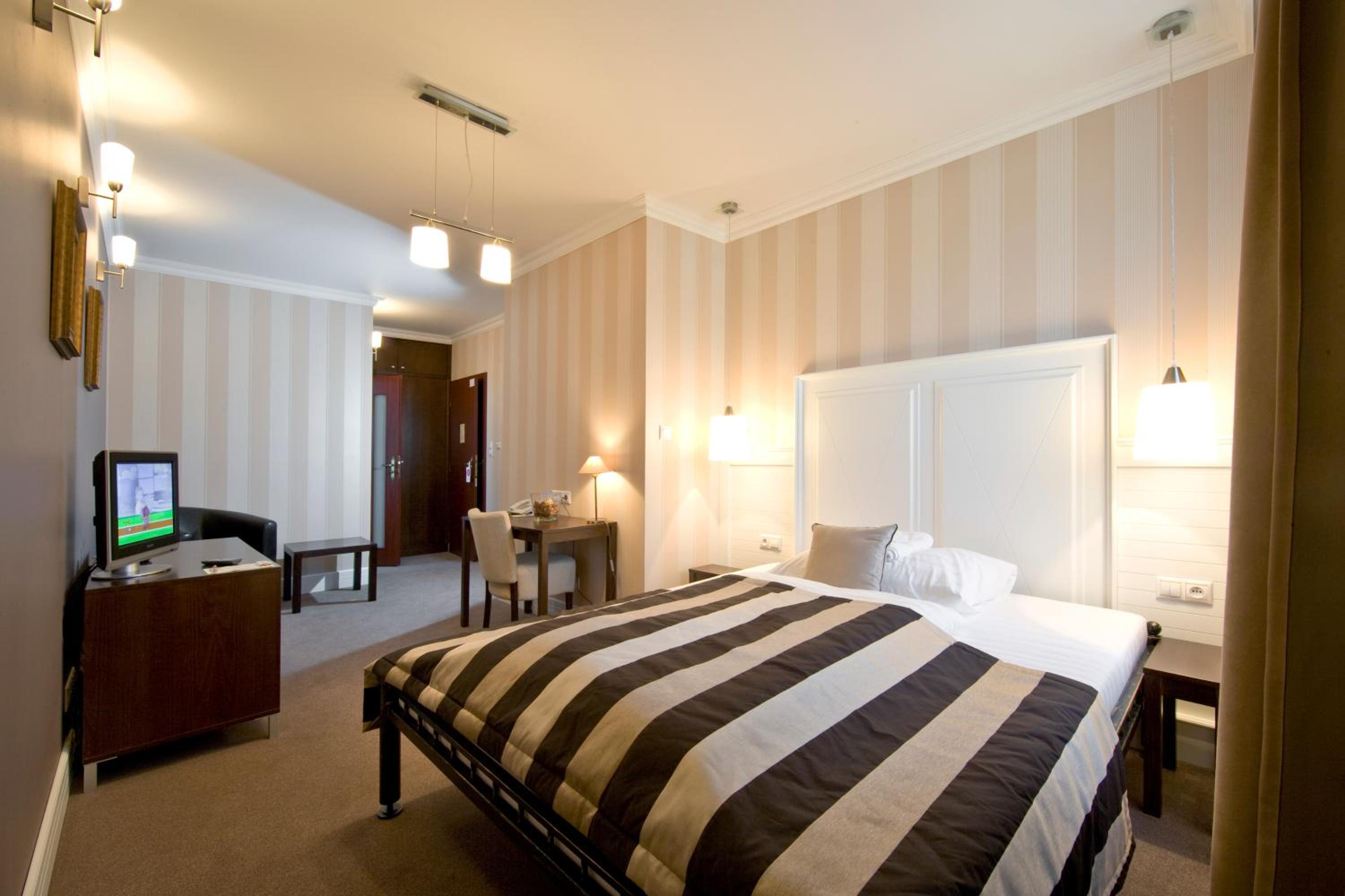 Economy Double Room - Photo 2