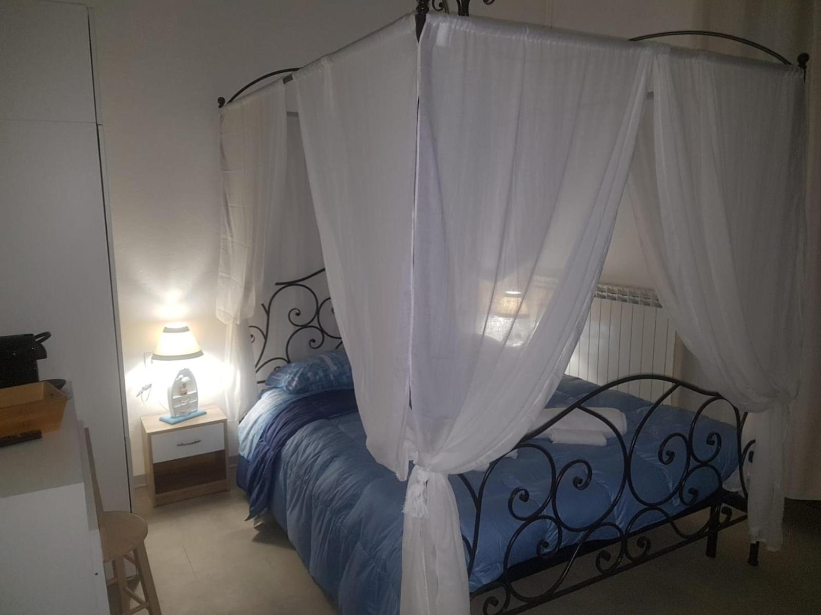 Quadruple Room with Private Bathroom - Photo 13