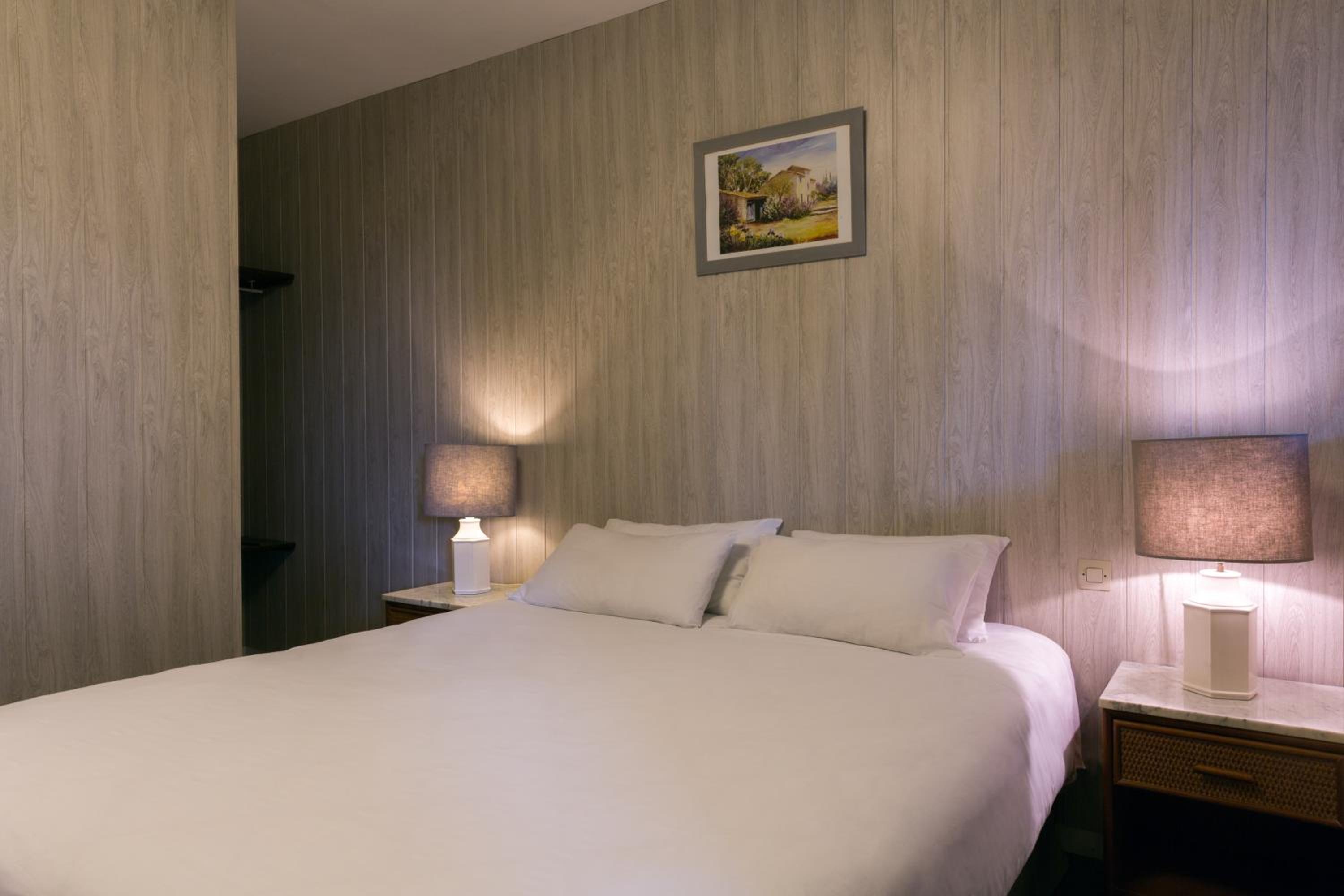 Standard Double Room - Photo 4