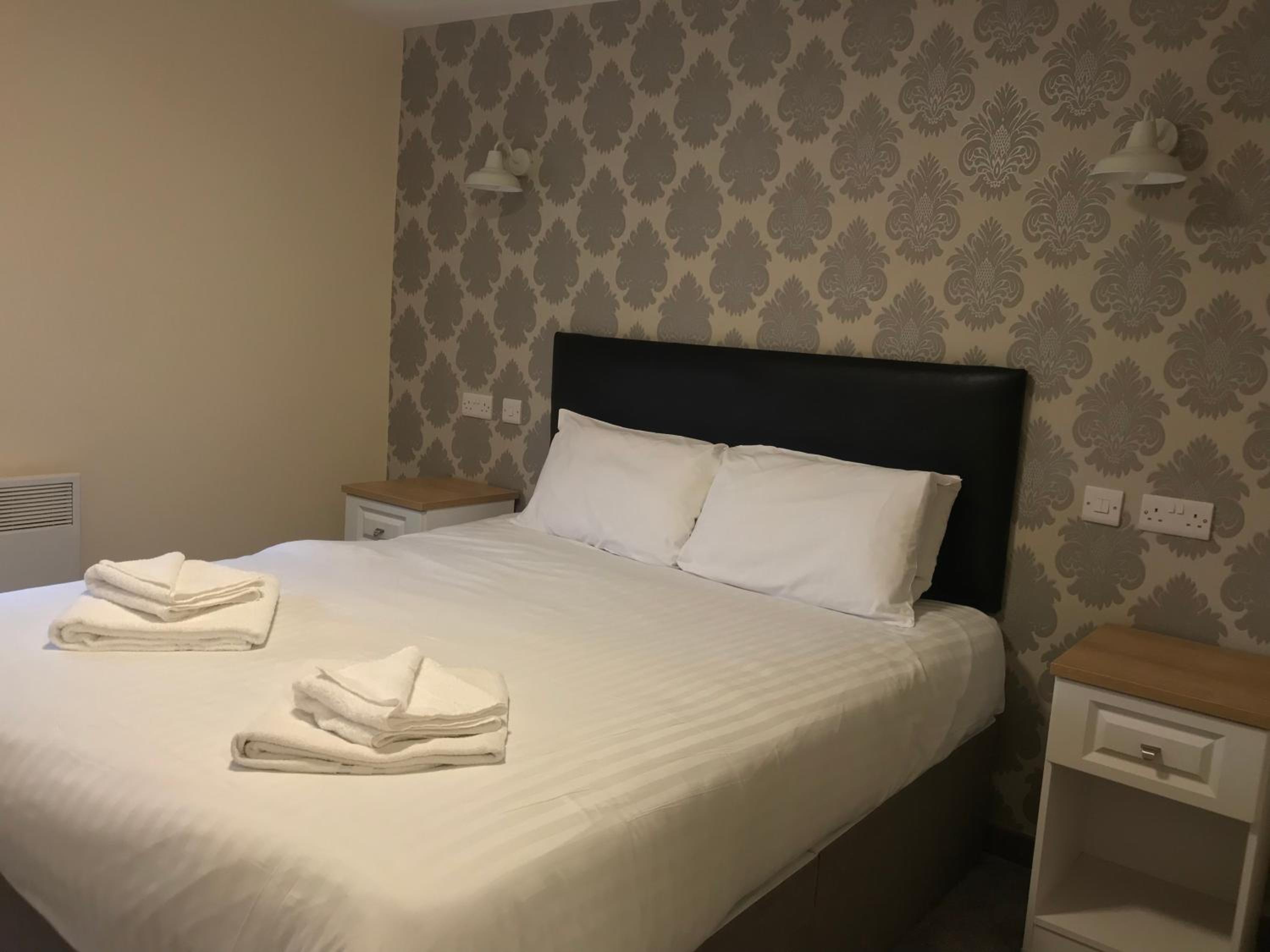 Deluxe King Room - Photo 2
